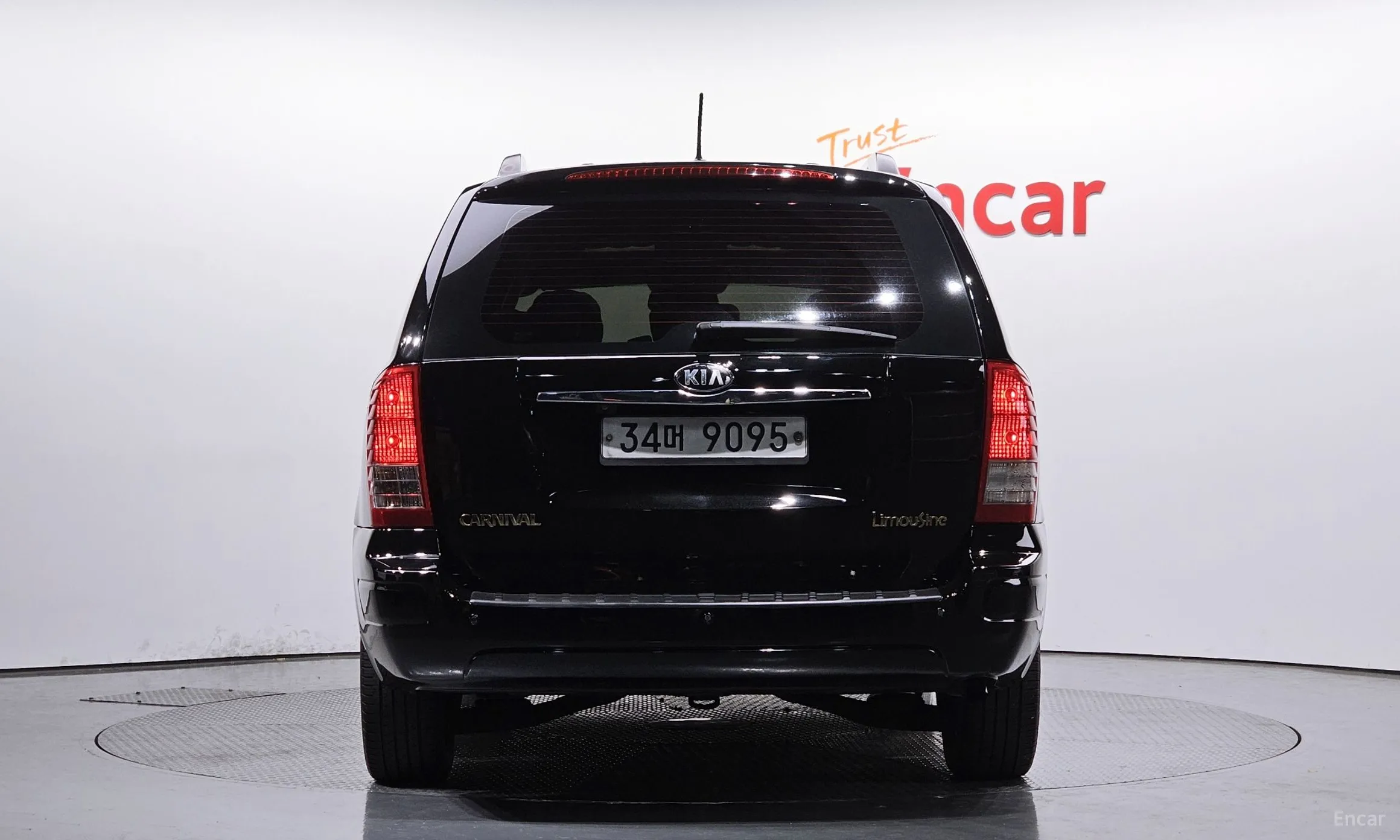 Kia Carnival R превью 3