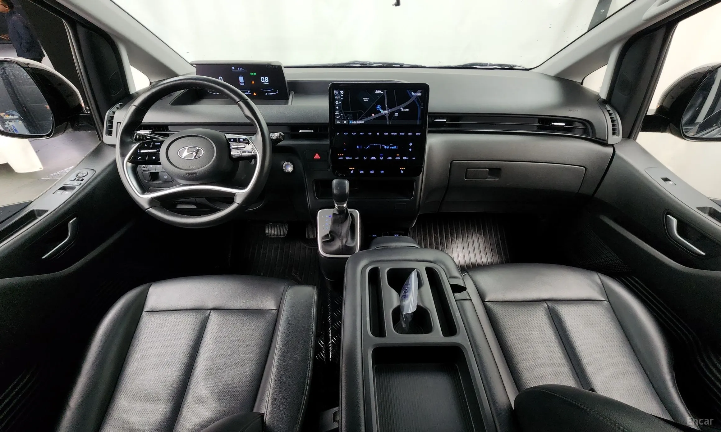 Hyundai Staria превью 4