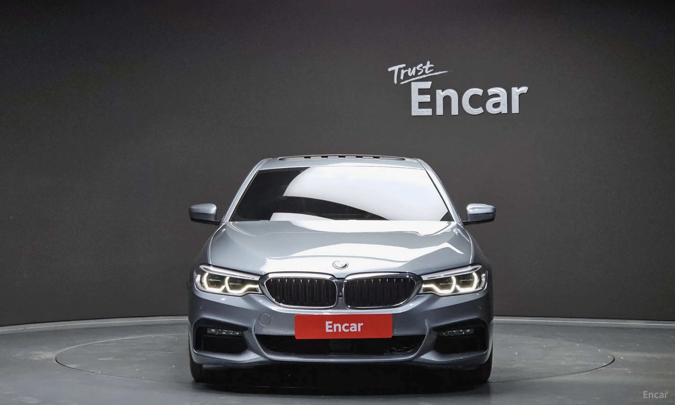 BMW 5 Series (G30) превью 2