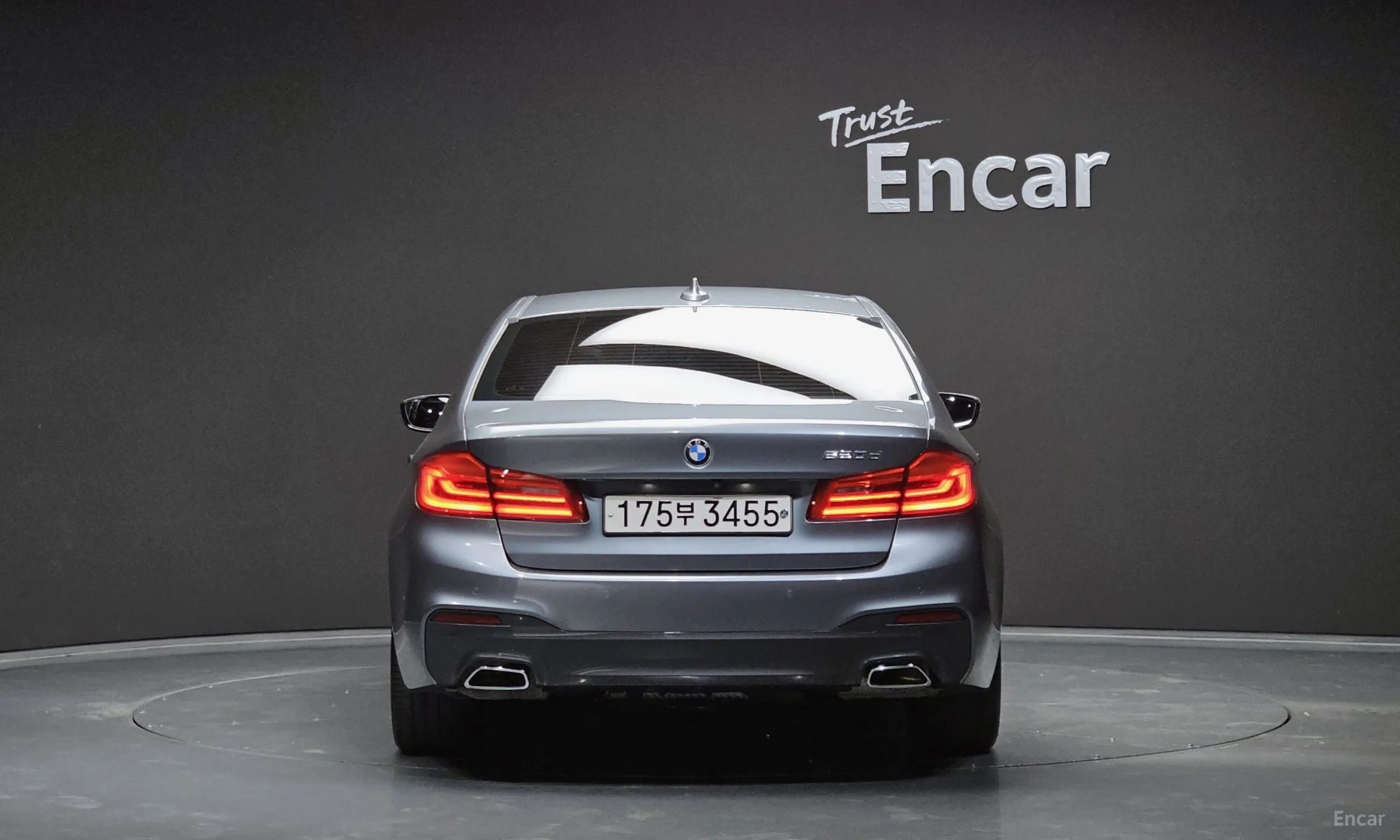 BMW 5 Series (G30) превью 3