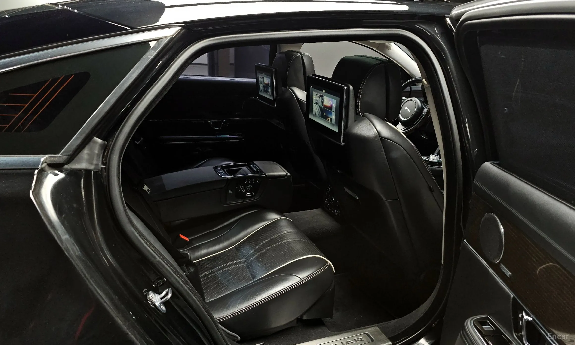 Jaguar All New XJ превью 11