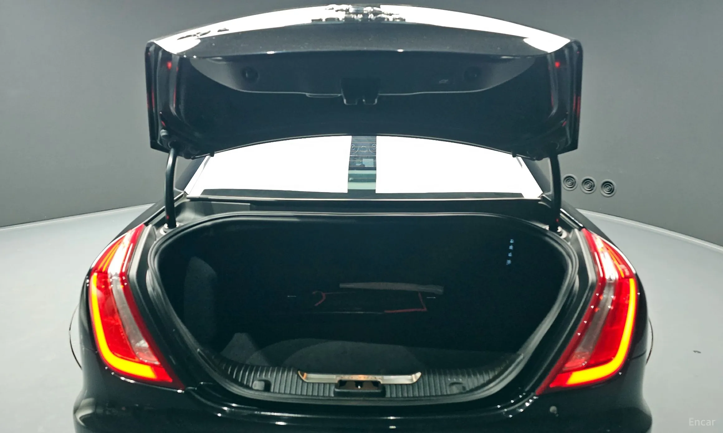 Jaguar All New XJ превью 20