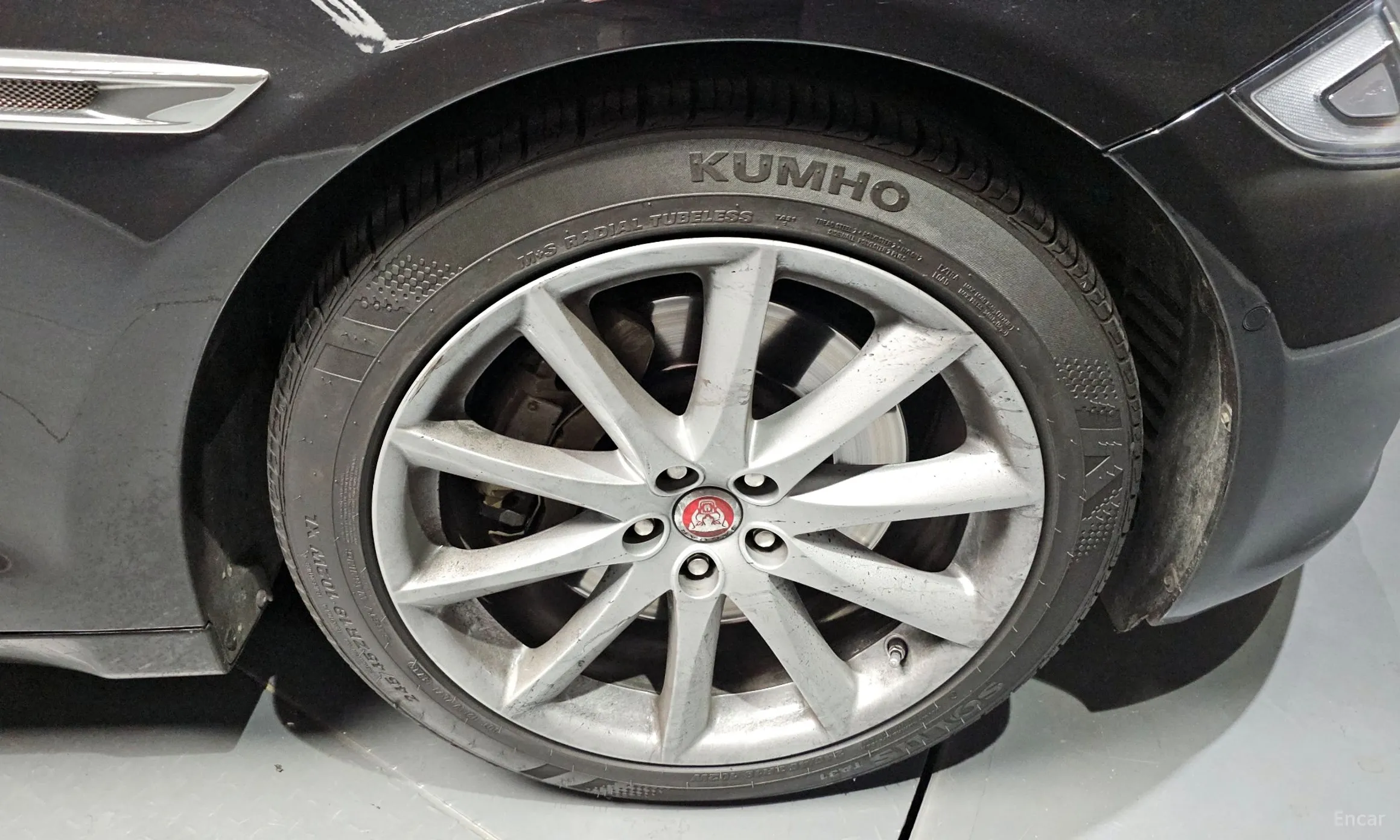 Jaguar All New XJ превью 5