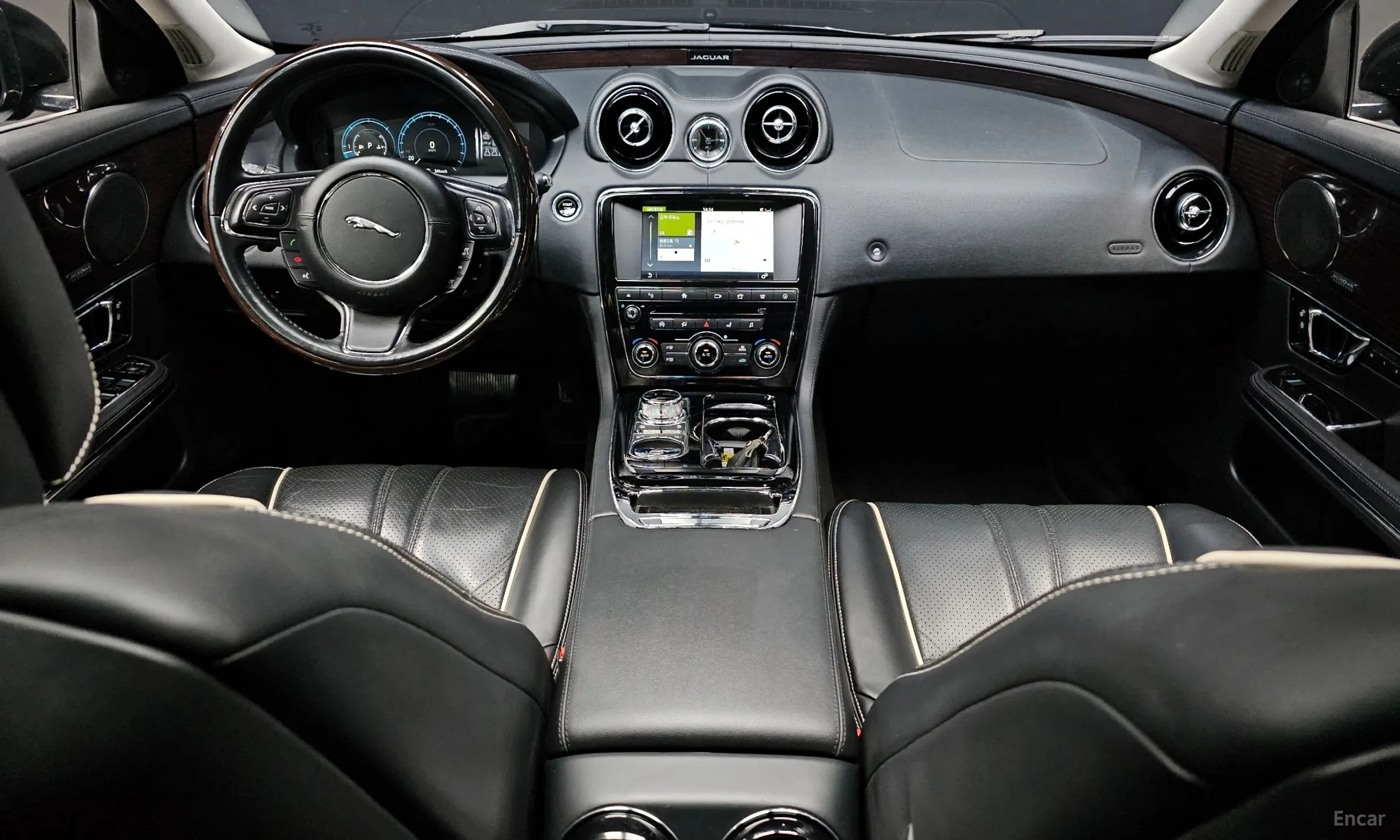 Jaguar All New XJ превью 7