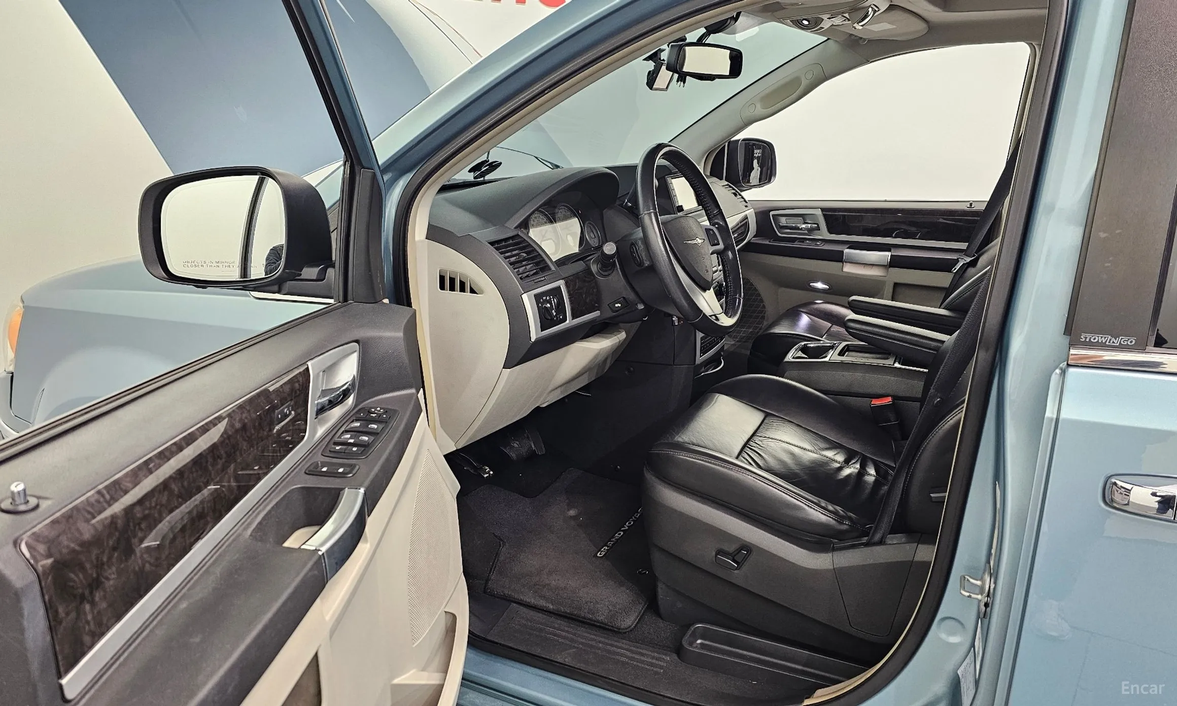Chrysler Grand Voyager превью 10