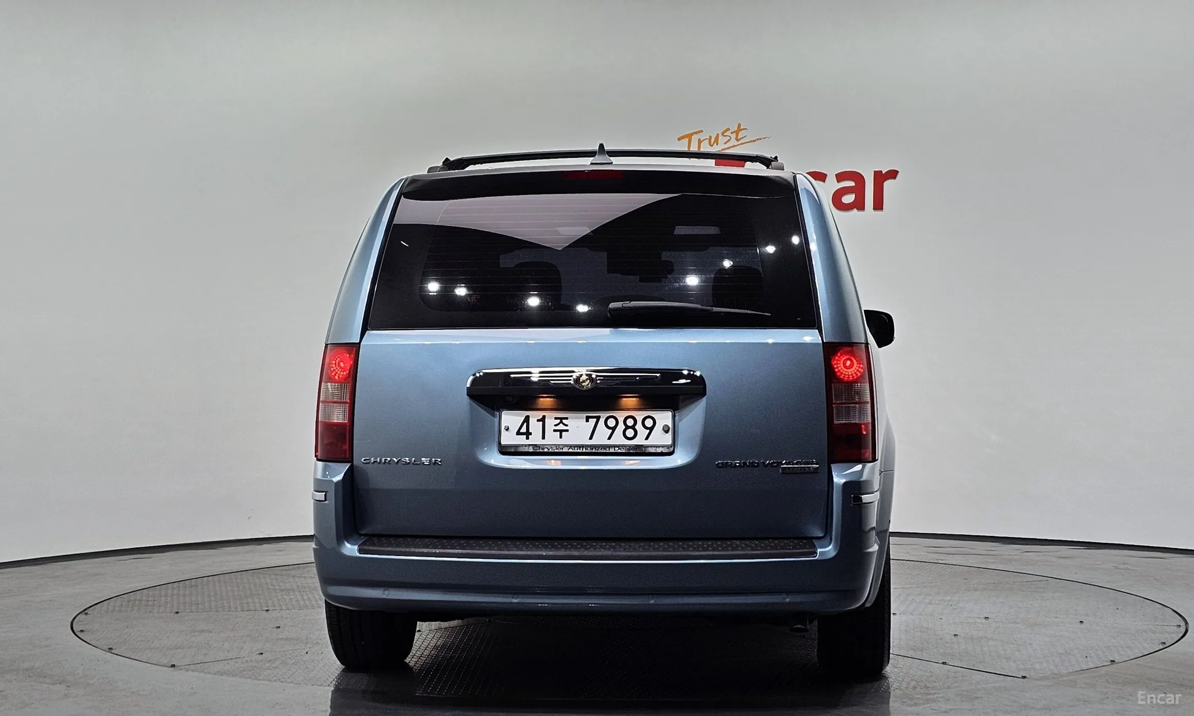 Chrysler Grand Voyager превью 4
