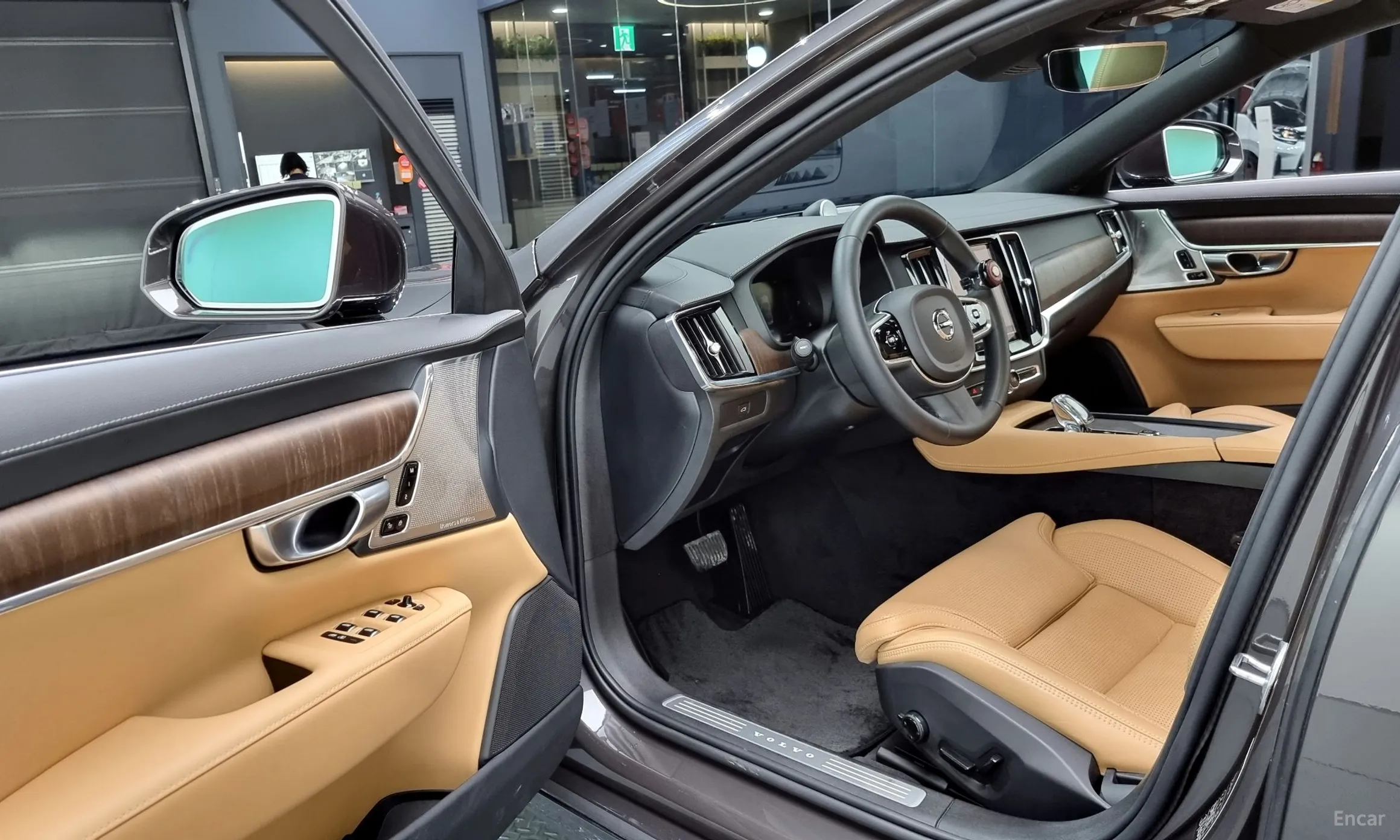 Volvo S90 превью 11