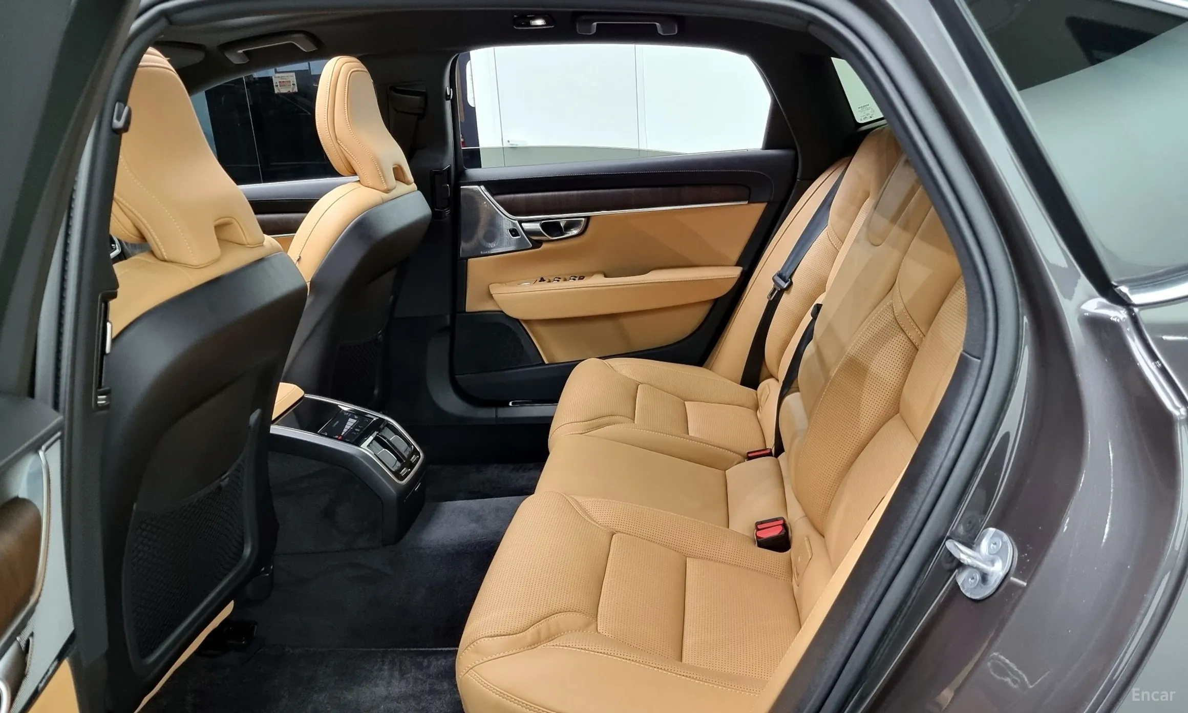 Volvo S90 превью 12