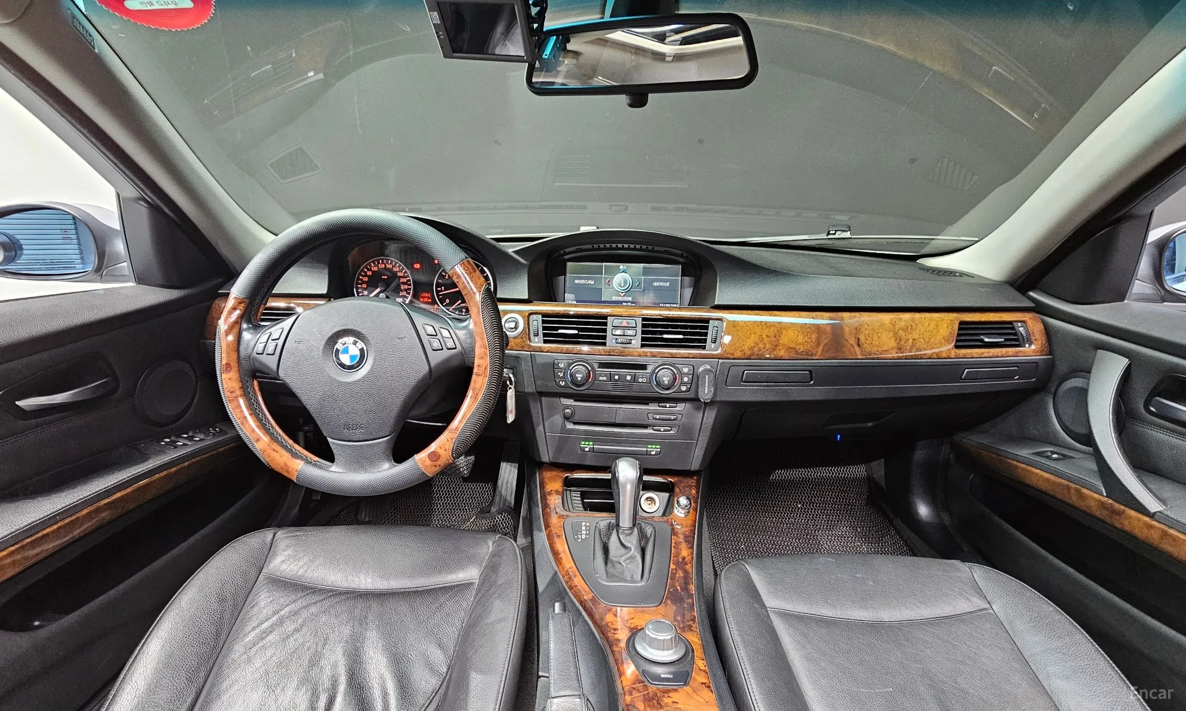 BMW 3 Series (E90) превью 4