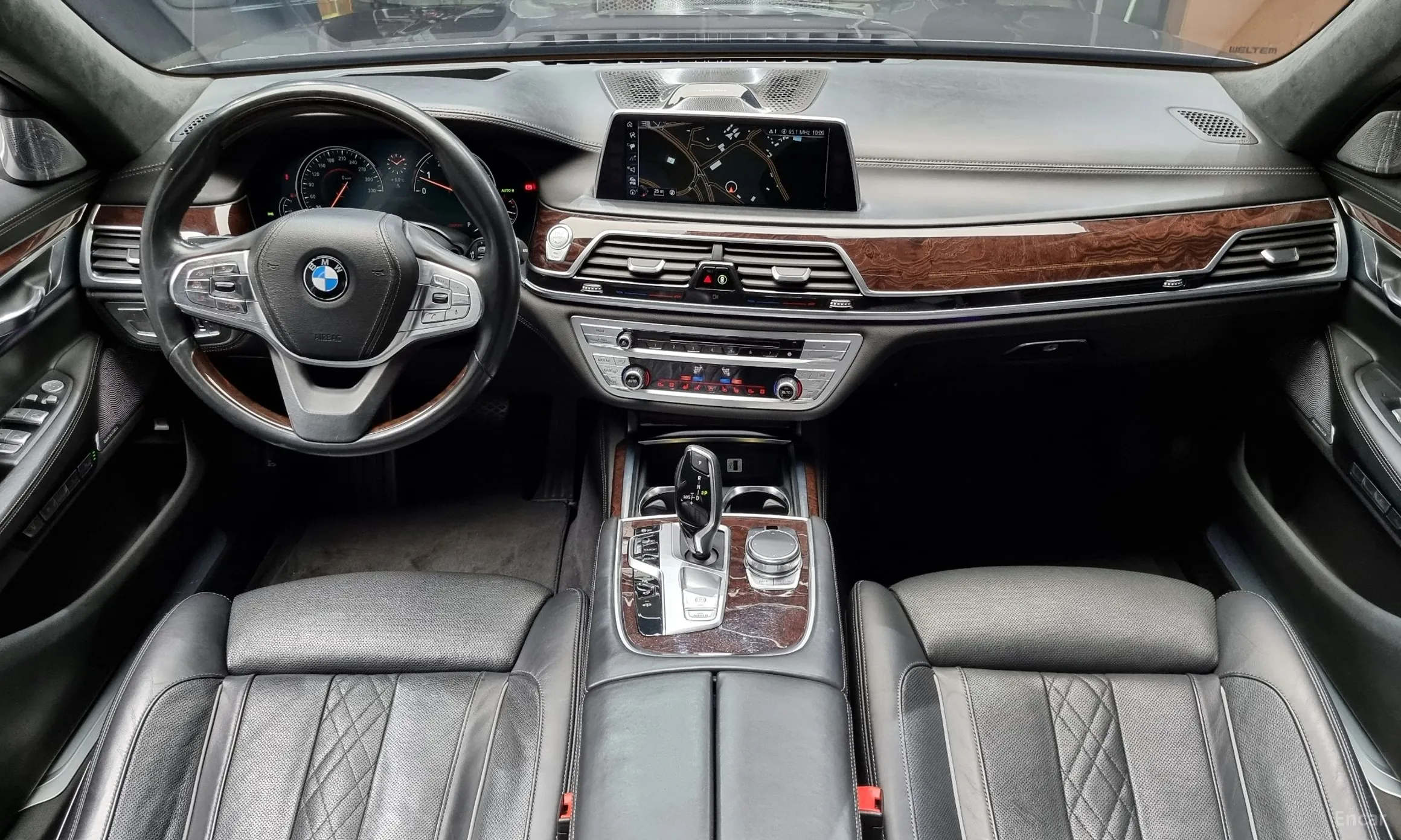 BMW 7 Series (G11) превью 4