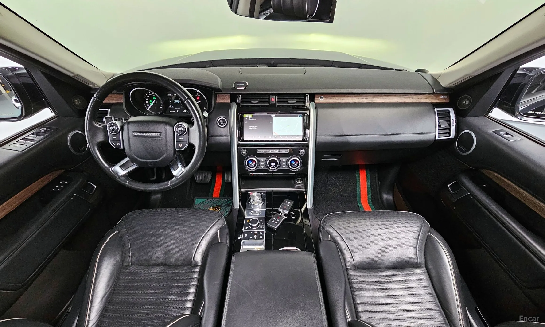 Land Rover Discovery 5 превью 4