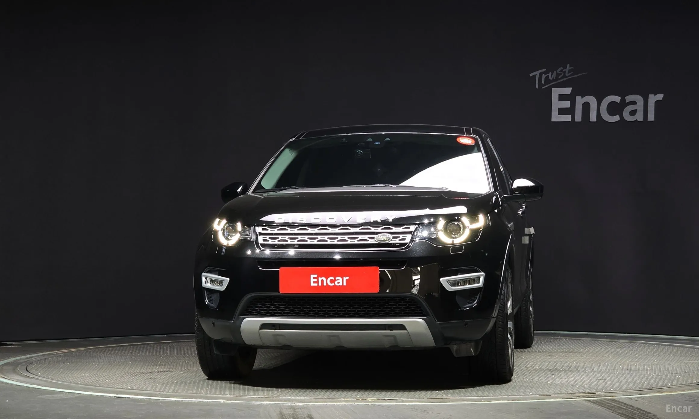 Land Rover Discovery Sports превью 2