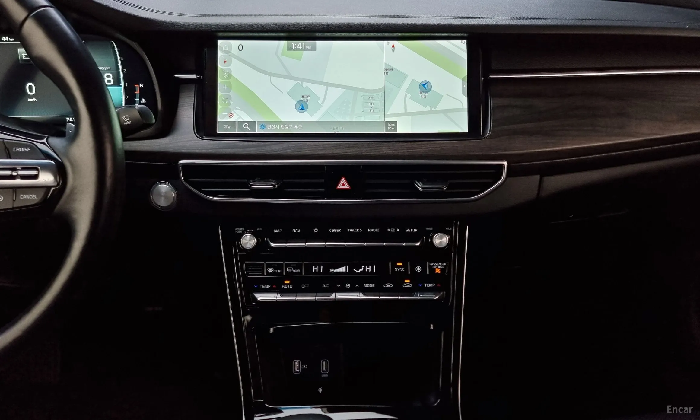 Kia K7 Premier превью 17