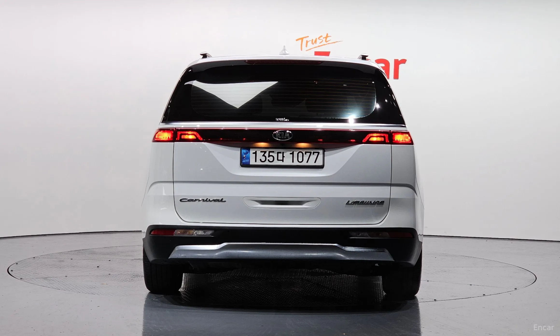 Kia Carnival Gen 4 превью 3