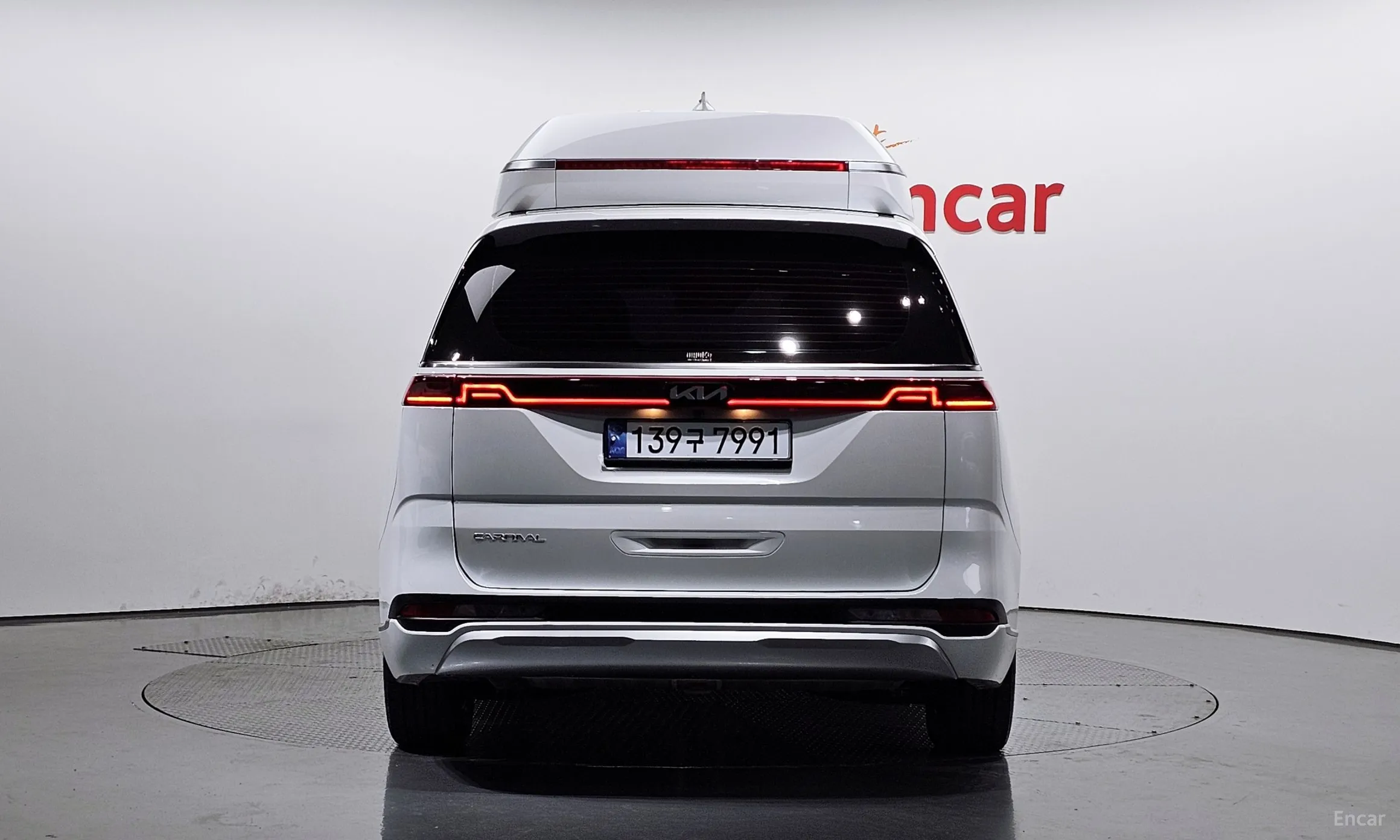 Kia Carnival Gen 4 превью 3