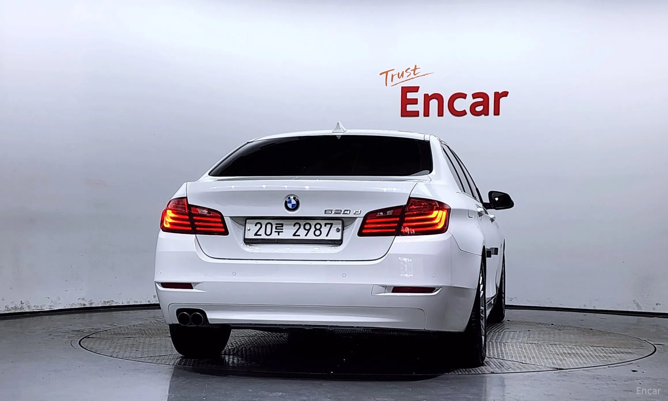 BMW 5 Series (F10) превью 3
