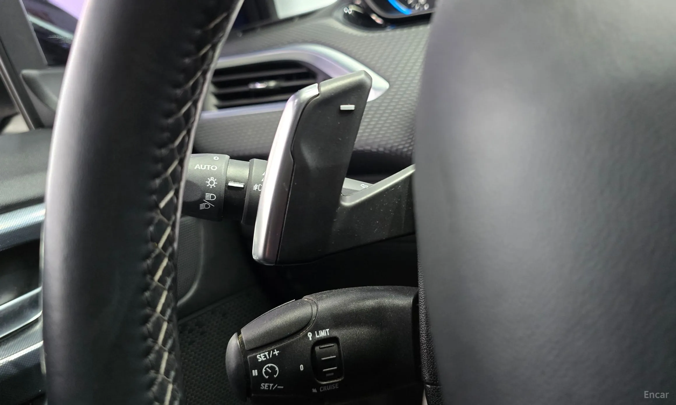Peugeot 2008. превью 18