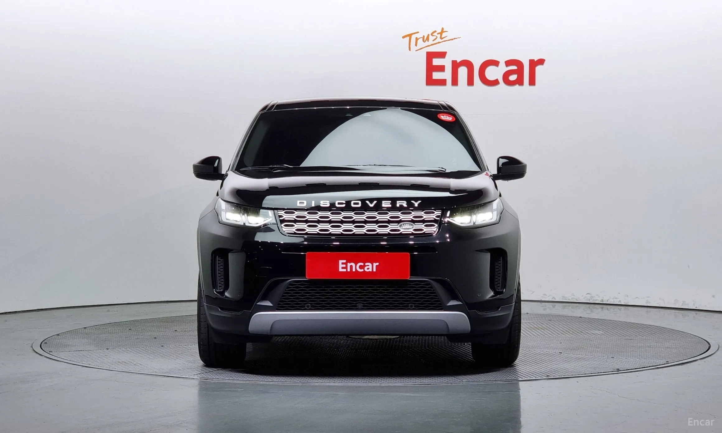 Land Rover Discovery Sports превью 2