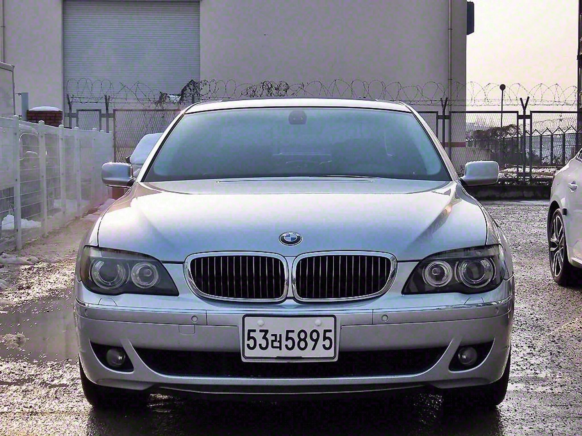 7 Series (E65)