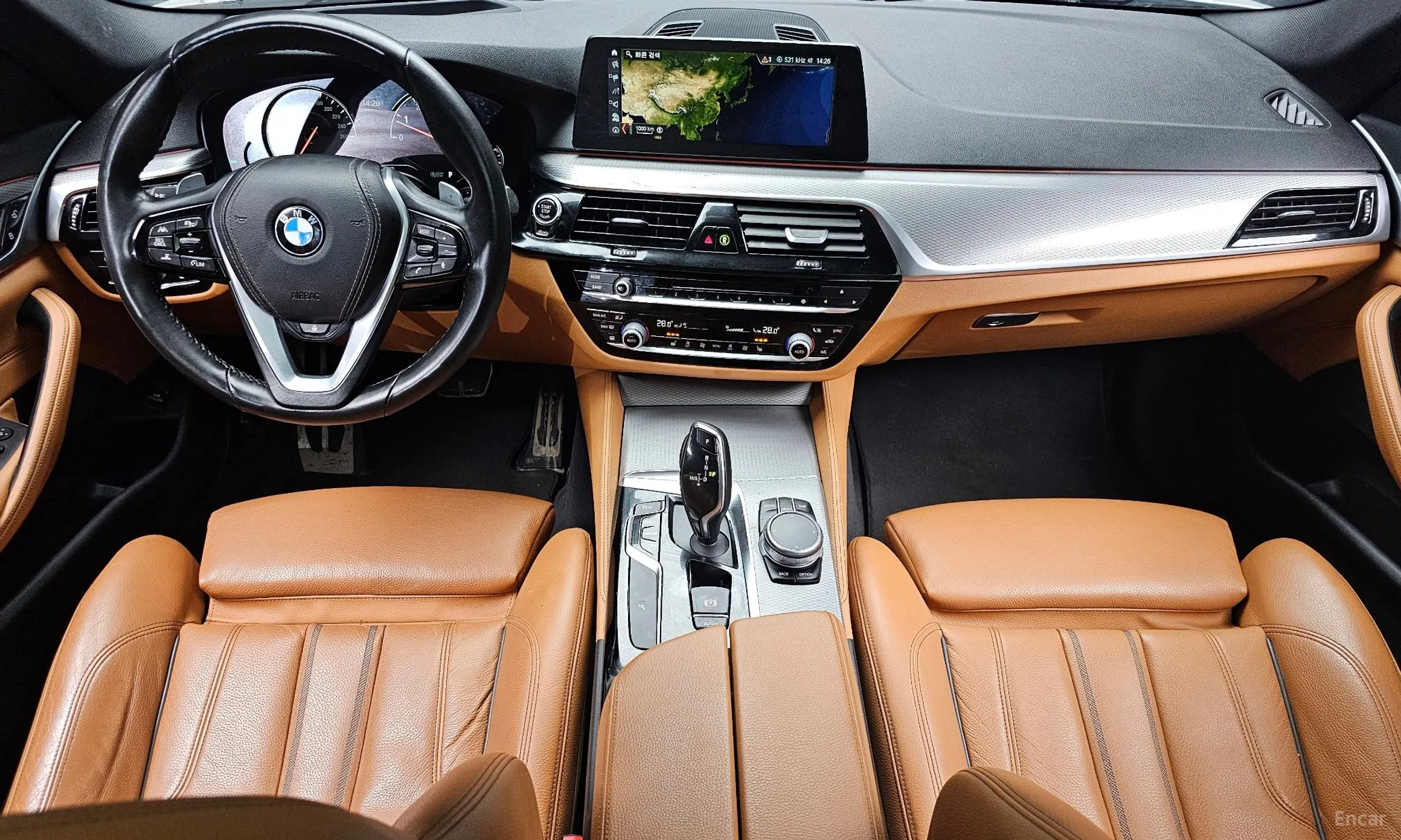 BMW 5 Series (G30) превью 4