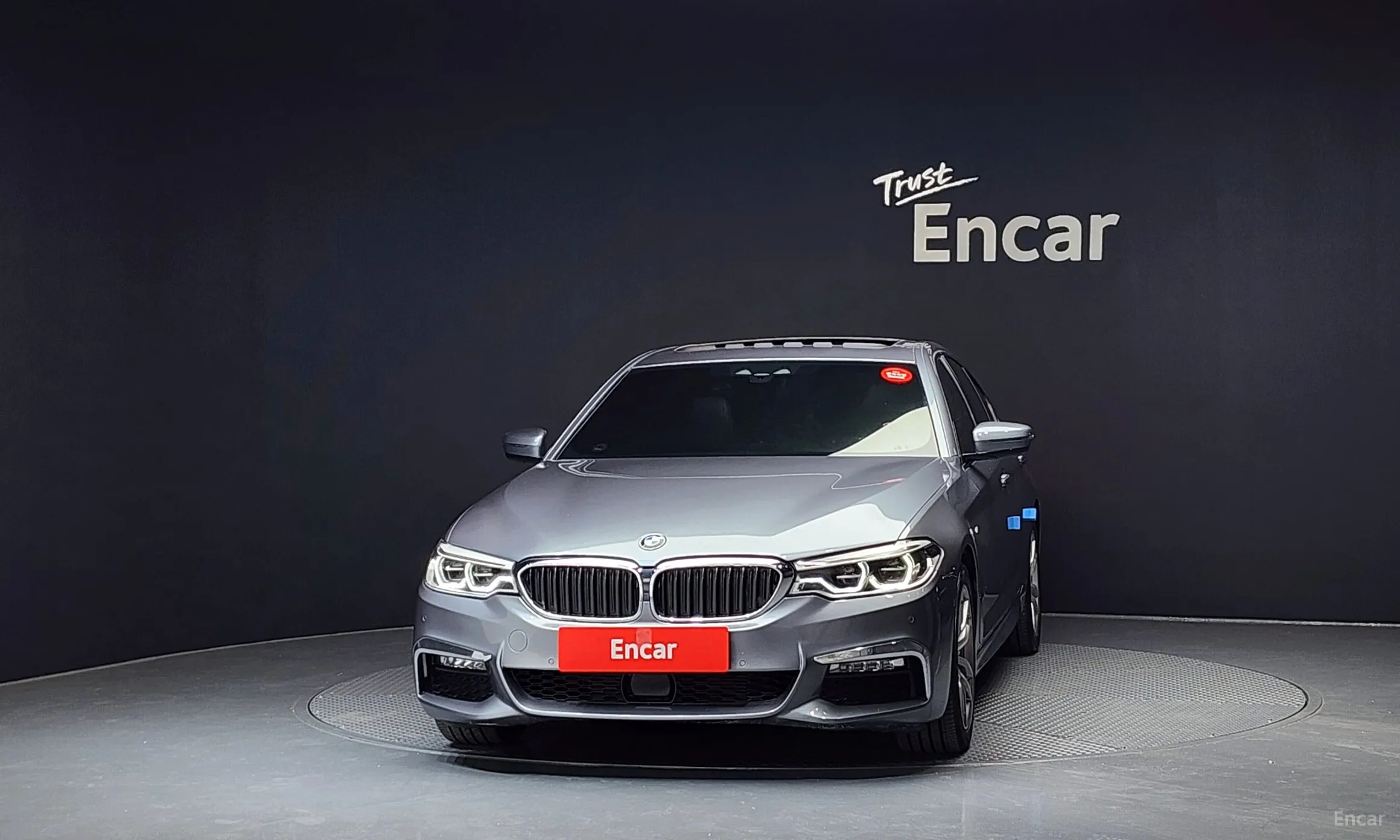 BMW 5 Series (G30) превью 2