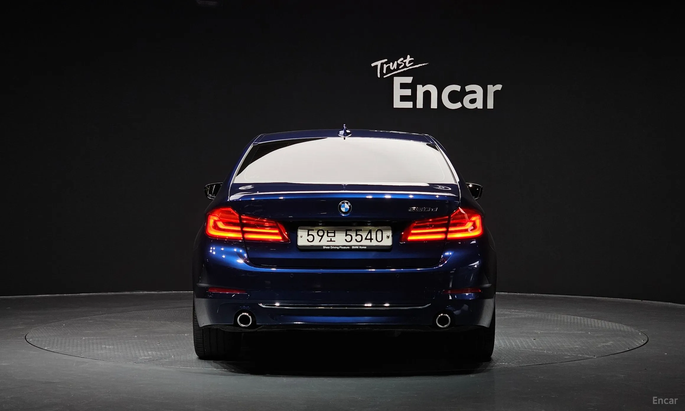 BMW 5 Series (G30) превью 3