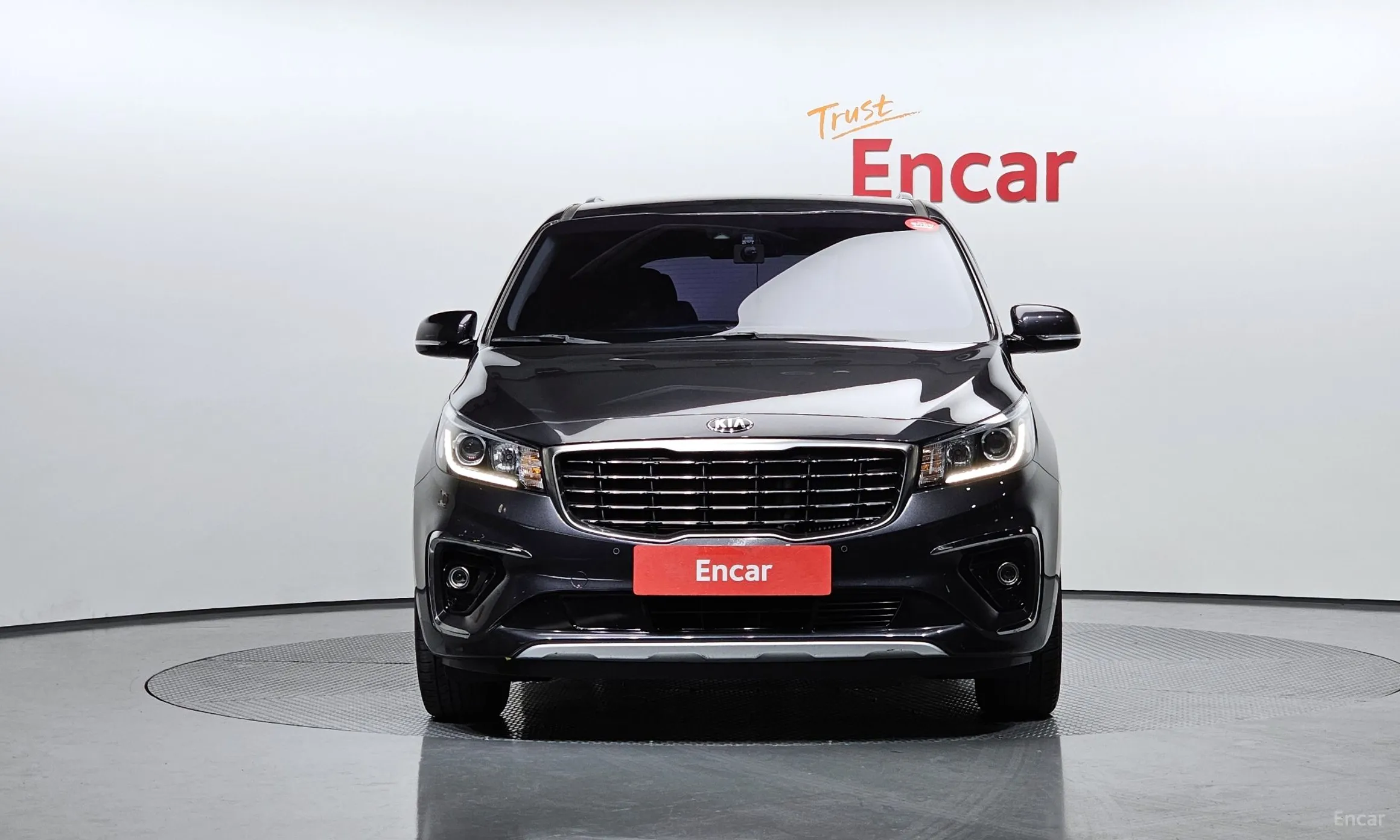 Kia Carnival превью 2