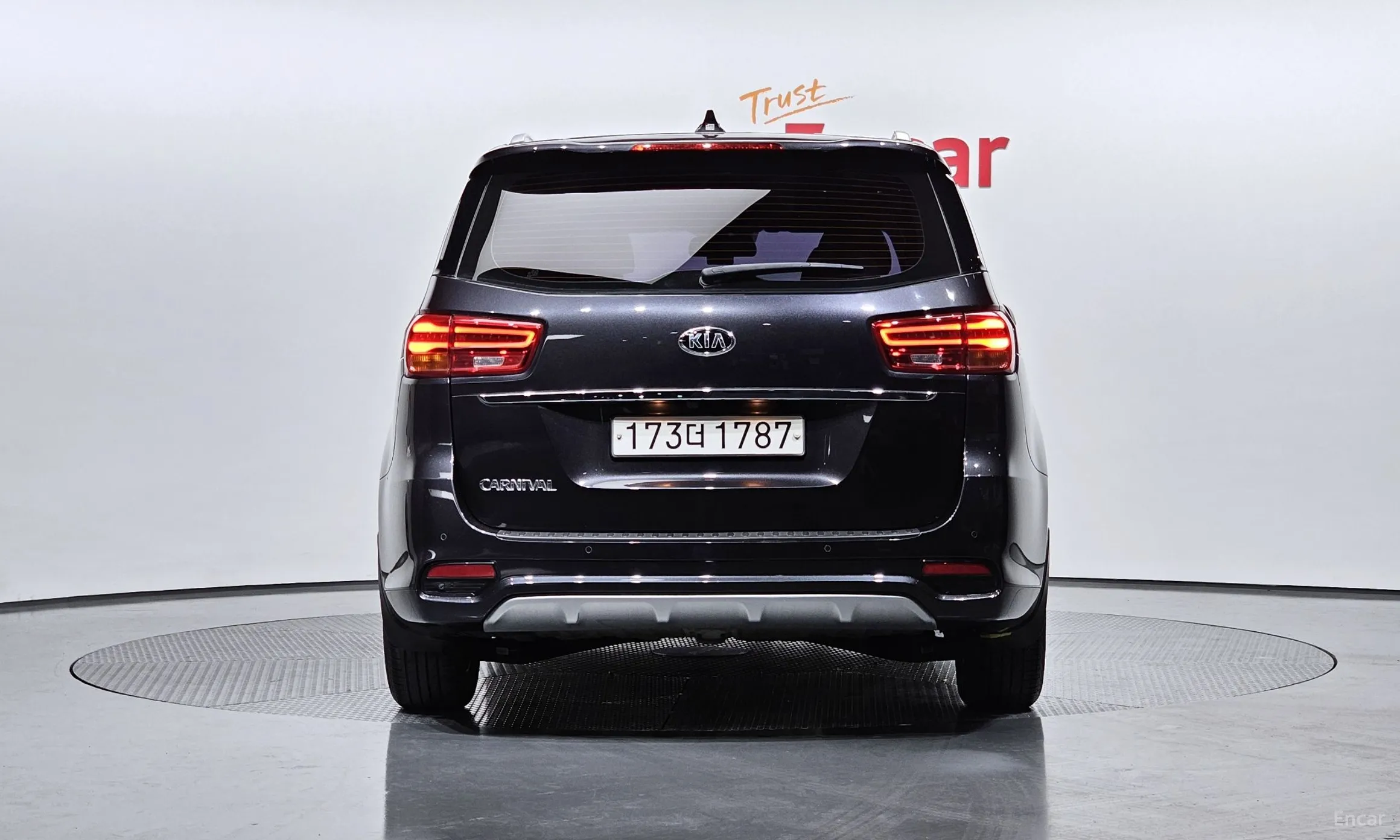 Kia Carnival превью 3