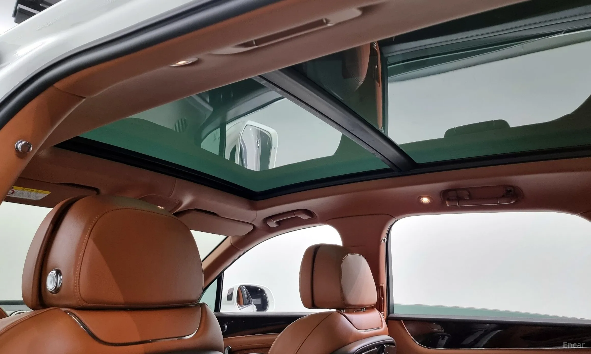 Bentley Bentayga превью 19