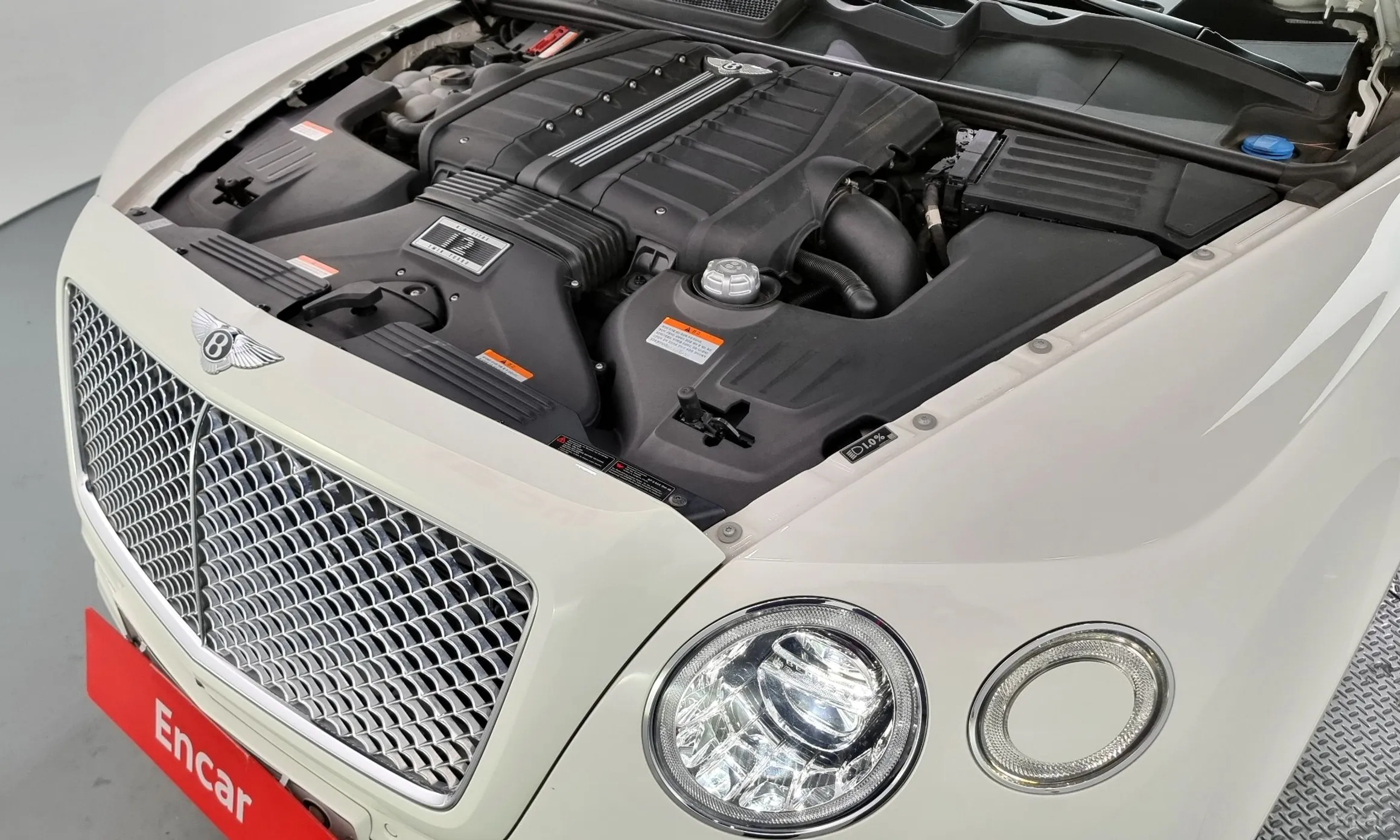Bentley Bentayga превью 6
