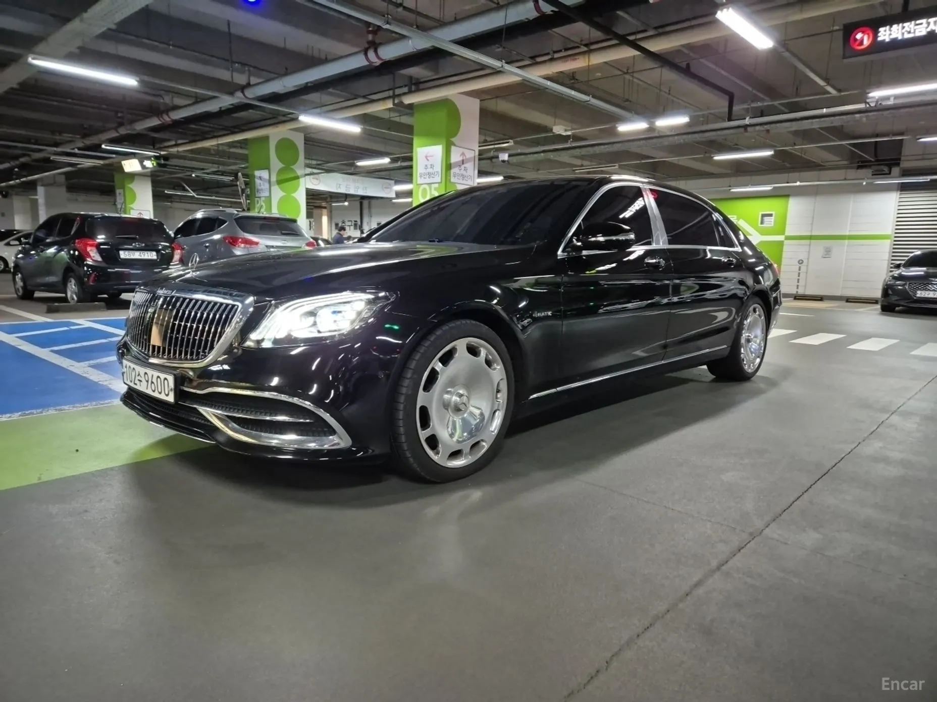 Mercedes Benz S-Class W222
