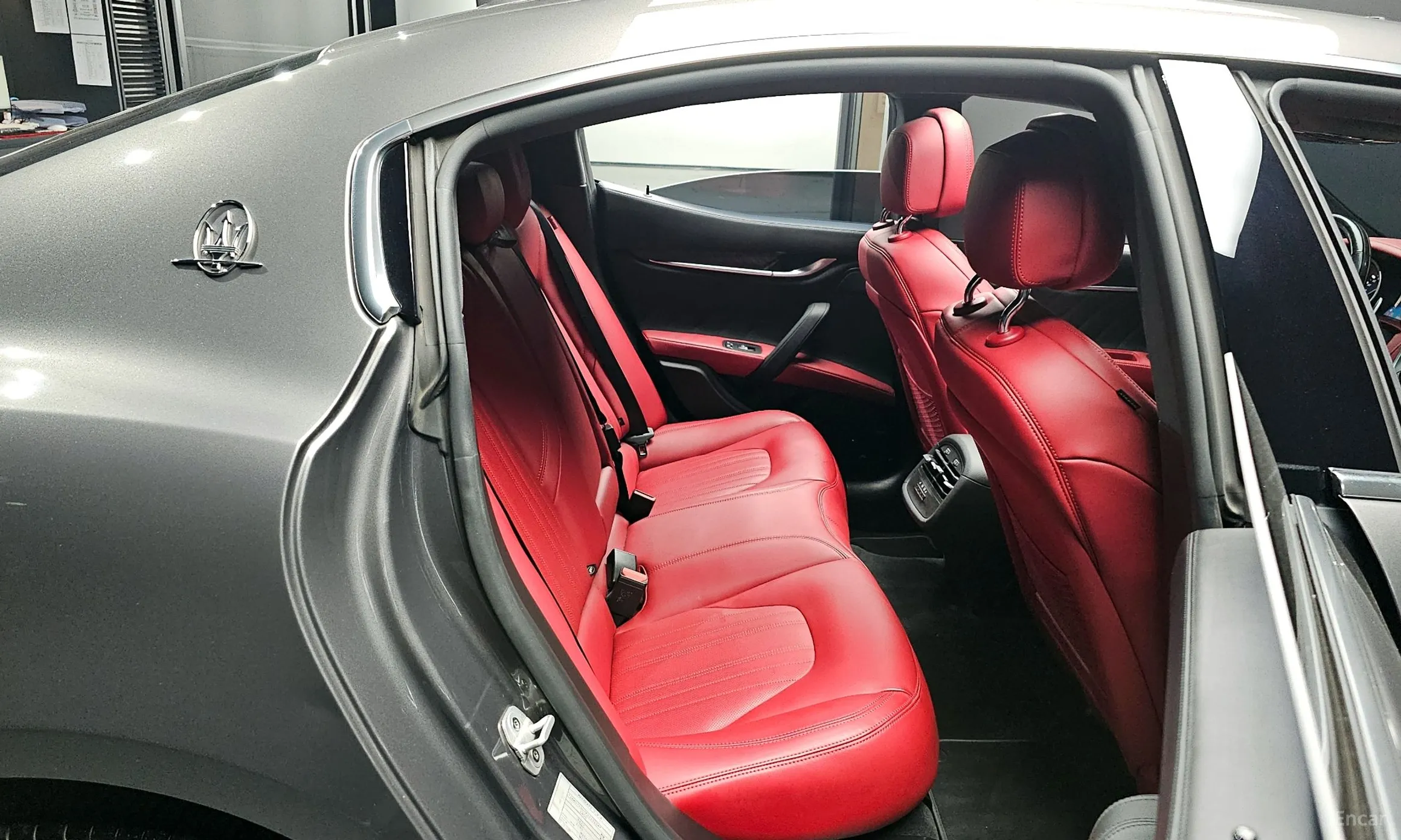 Maserati Ghibli превью 11