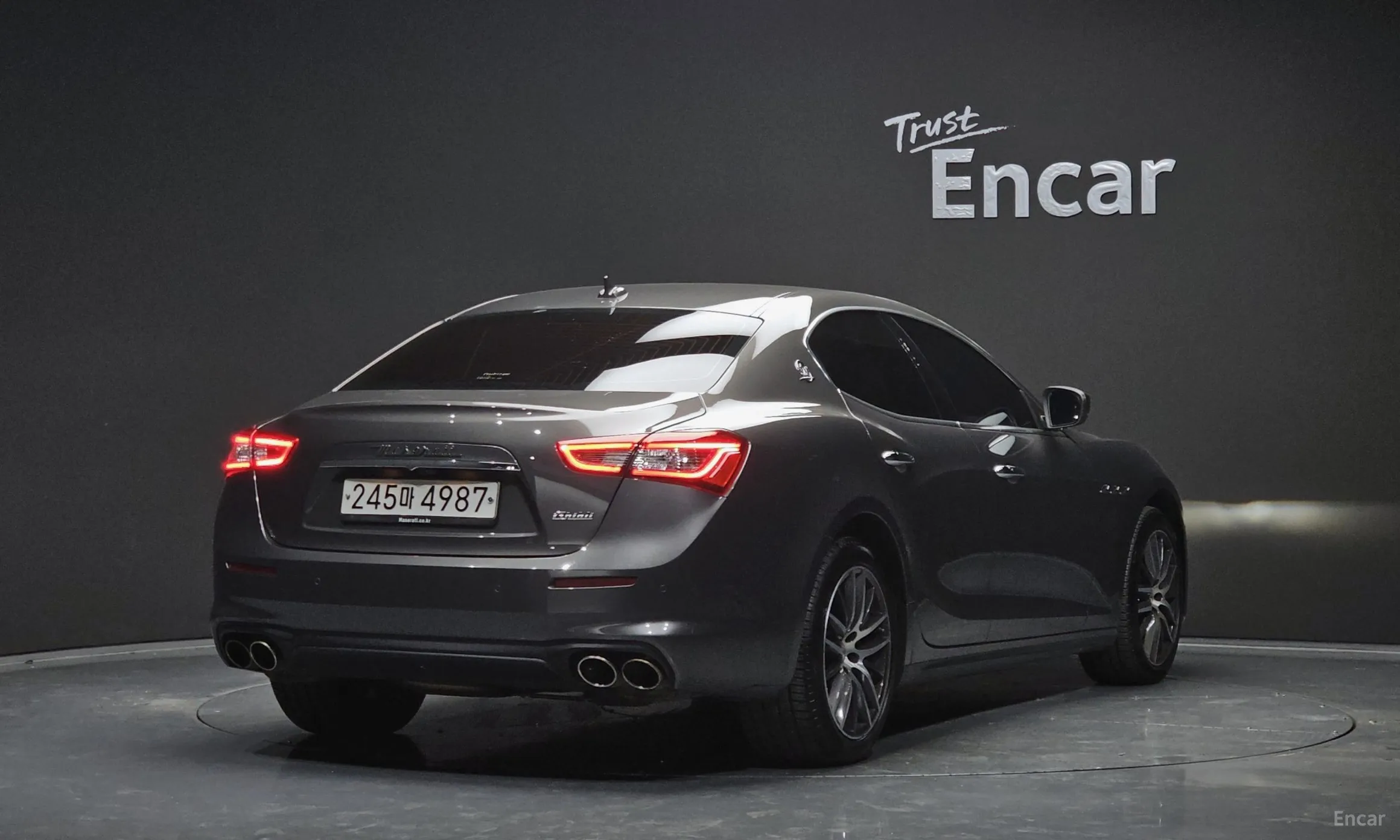Maserati Ghibli превью 2
