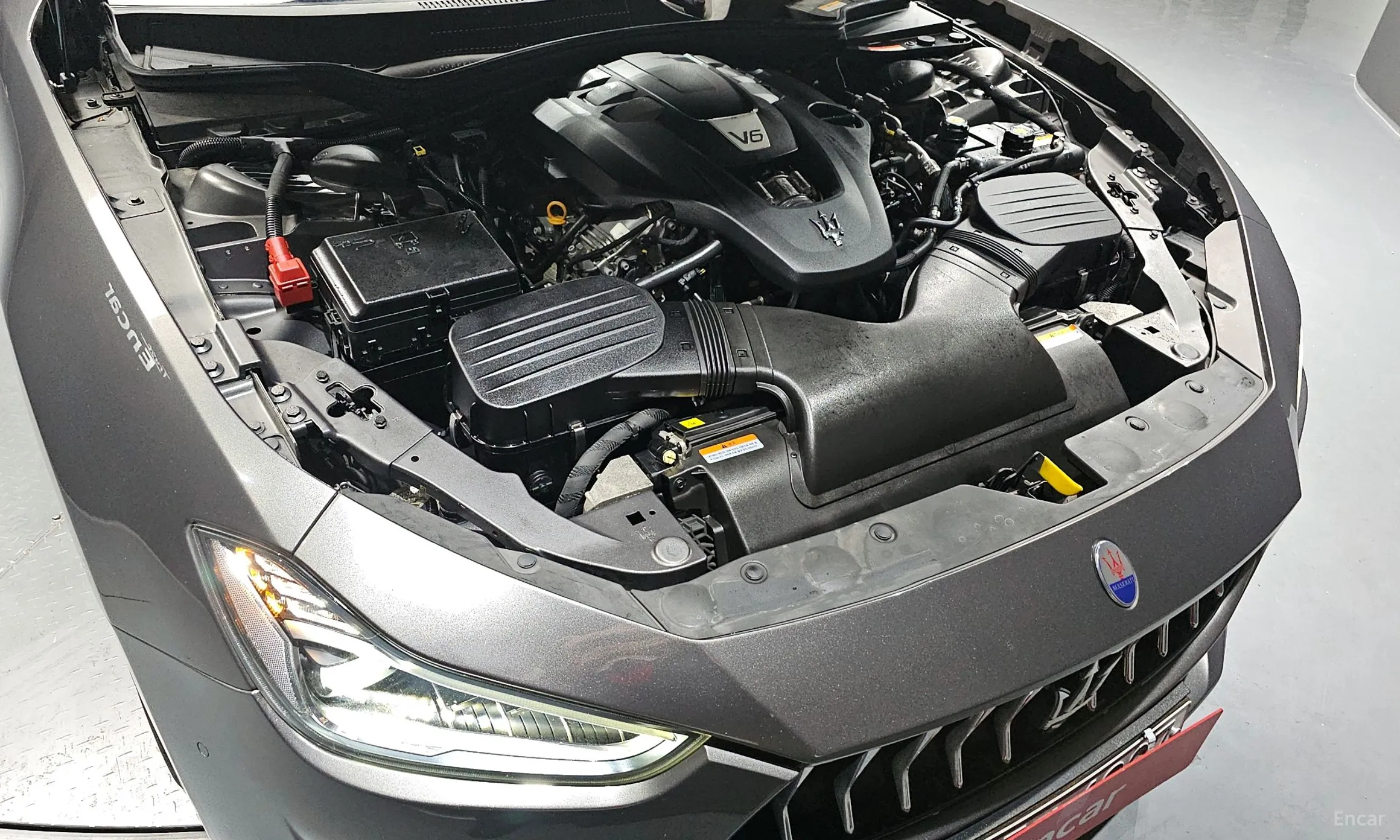Maserati Ghibli превью 6