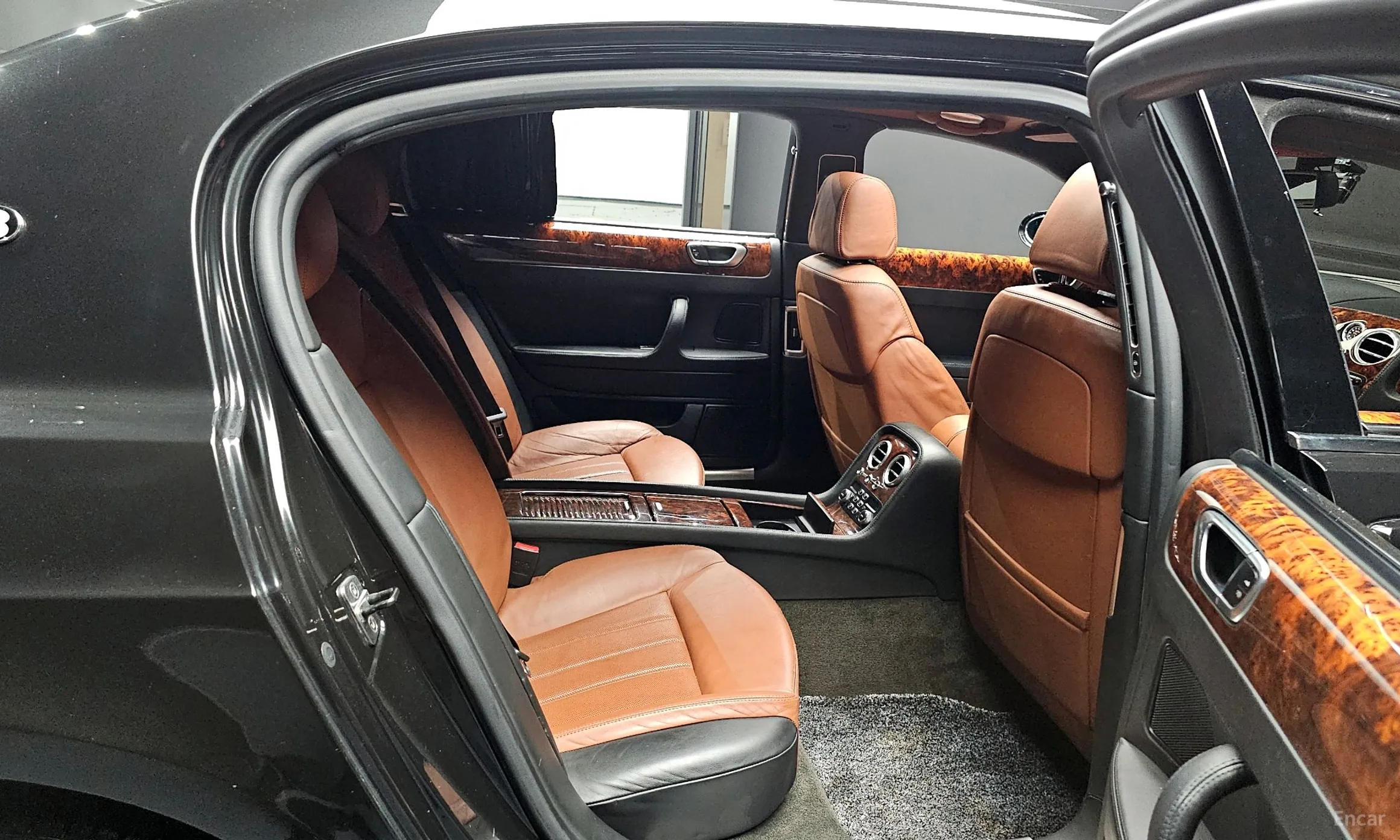 Bentley Flying Spur Gen 1 превью 11
