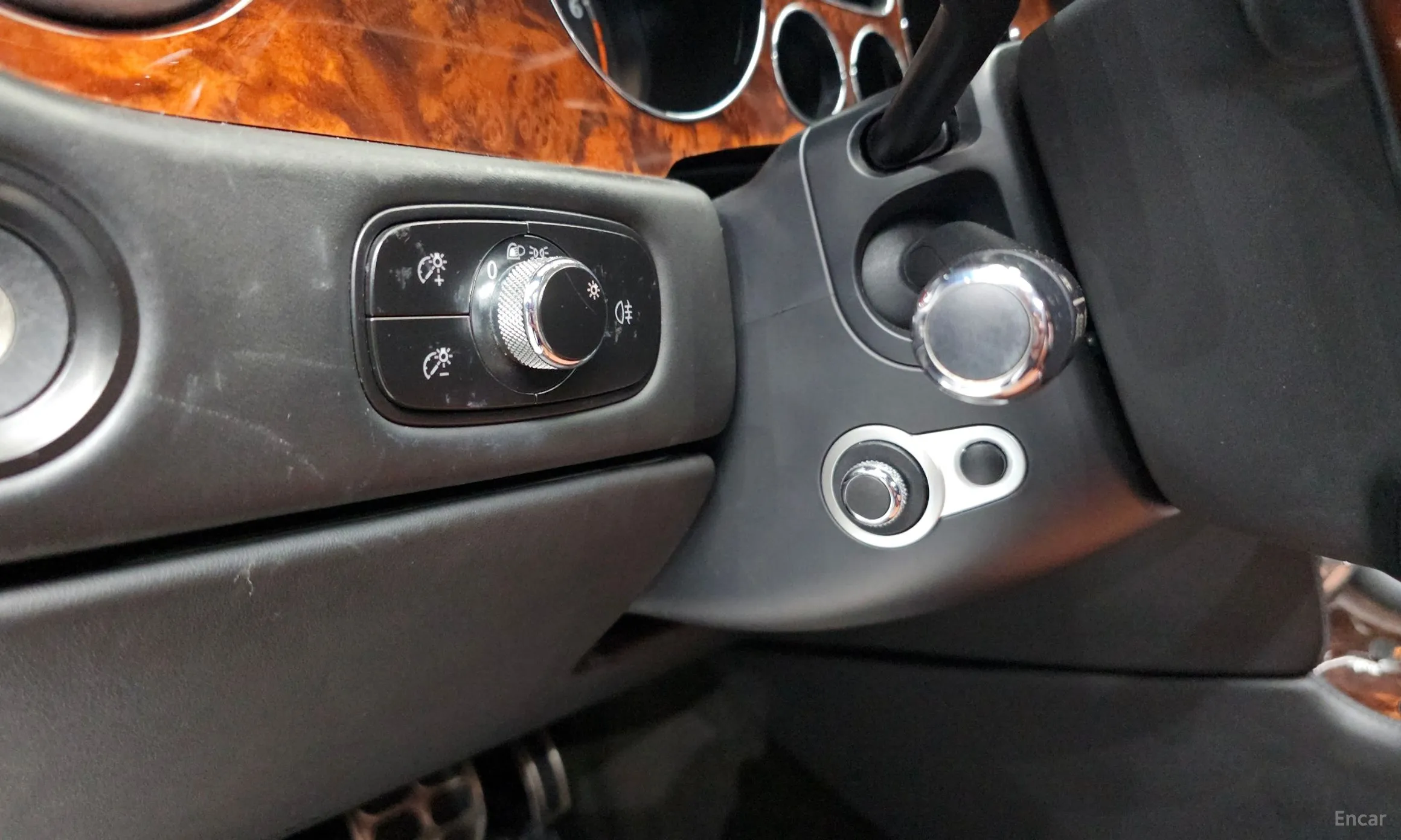 Bentley Flying Spur Gen 1 превью 16