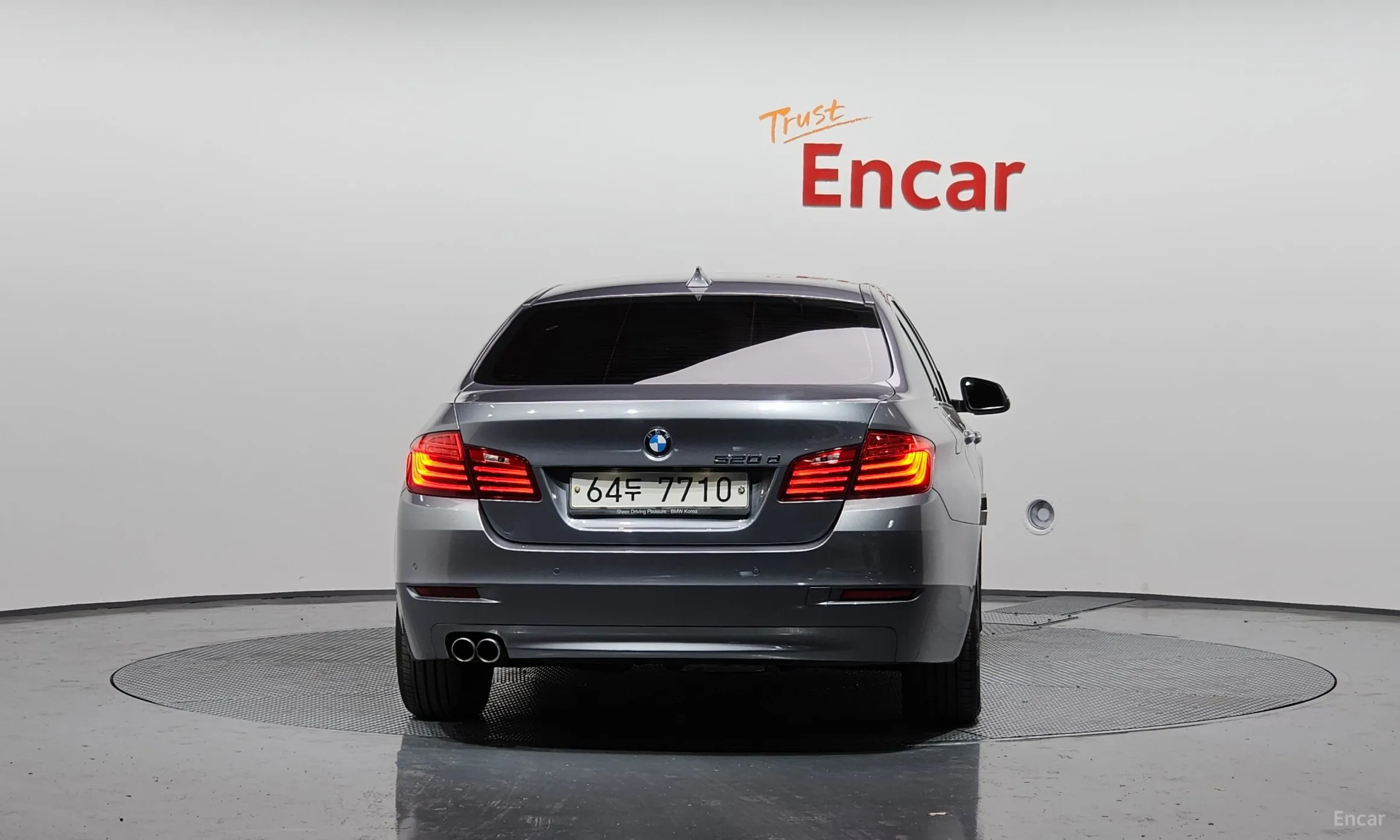 BMW 5 Series (F10) превью 3