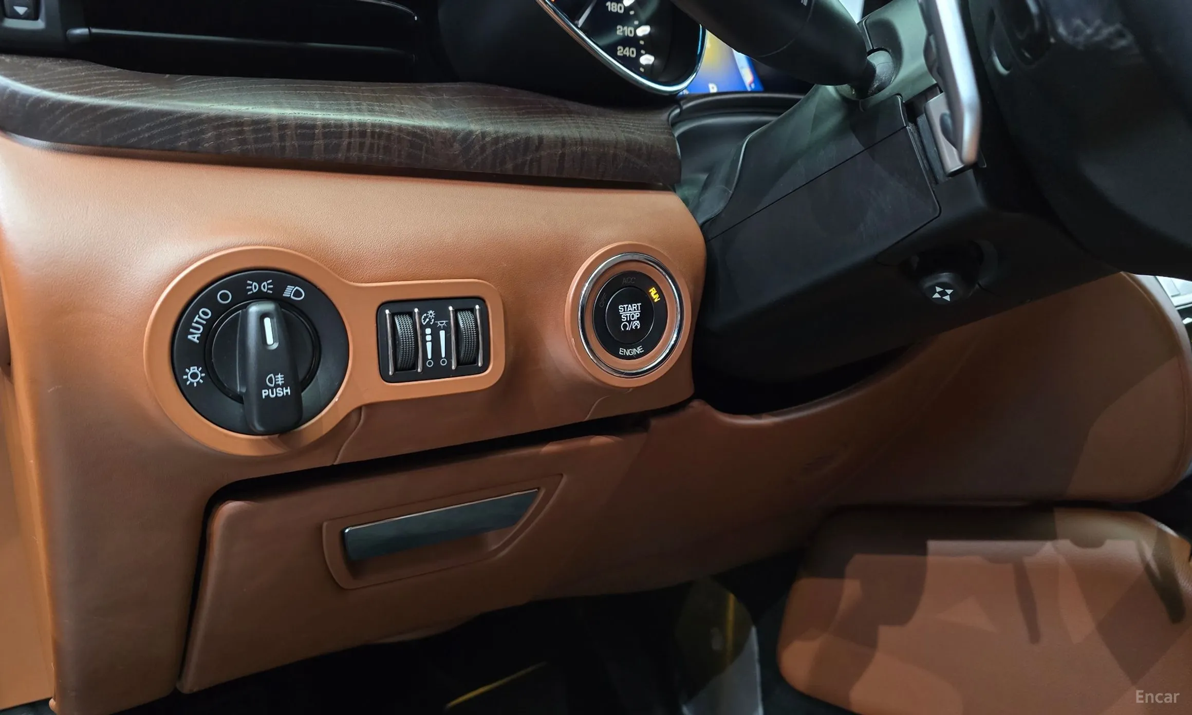 Maserati Quattroporte превью 16