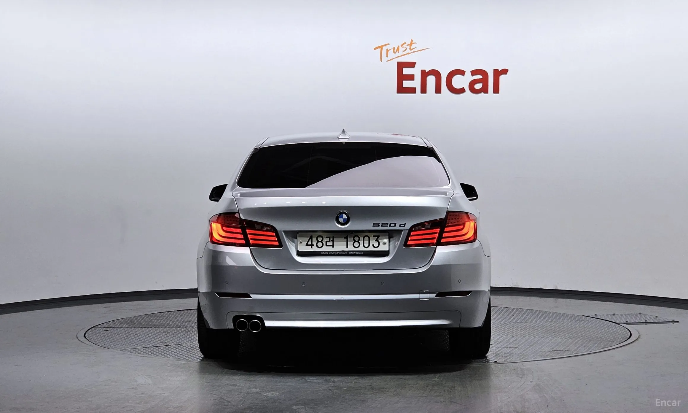 BMW 5 Series (F10) превью 3
