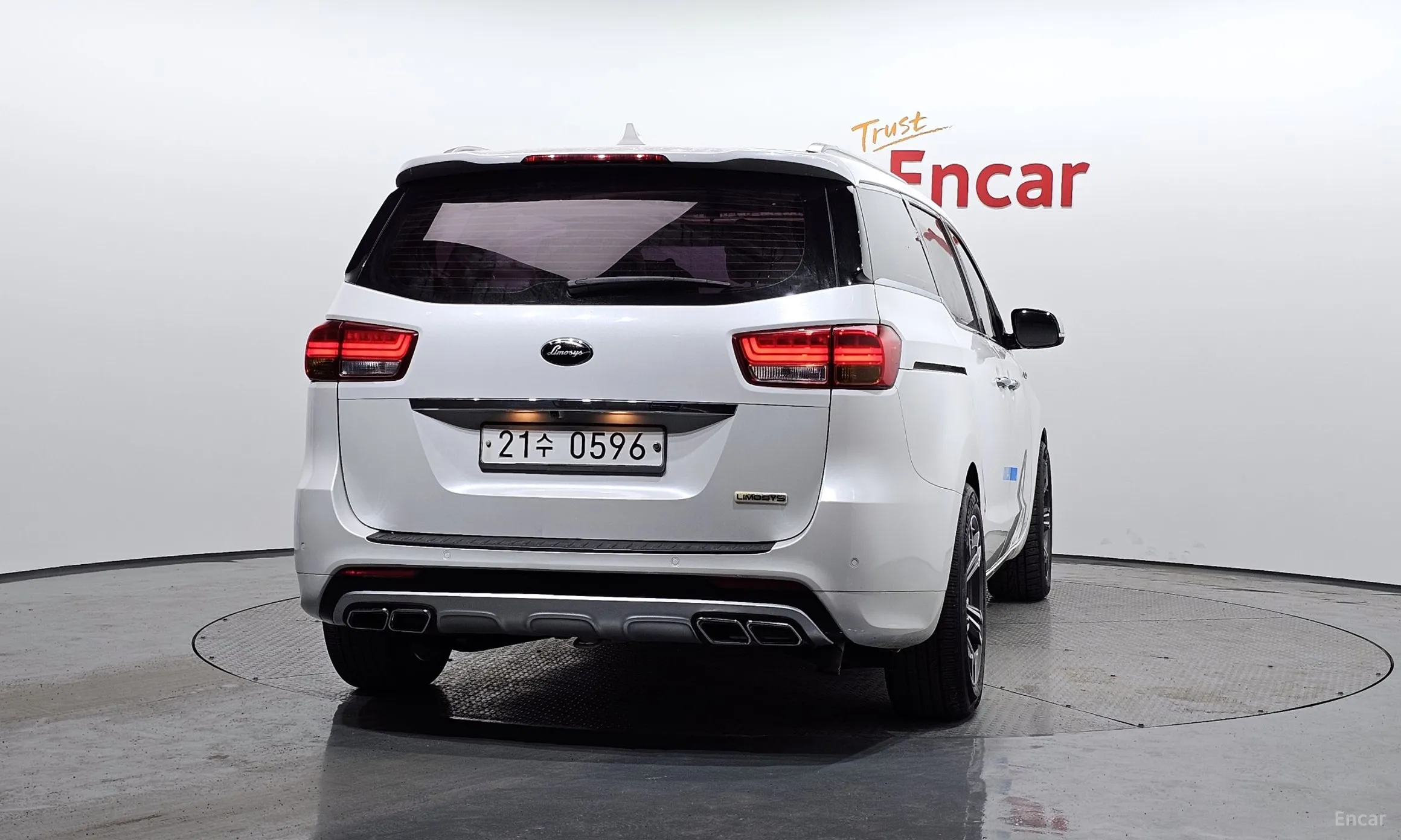 Kia Carnival превью 3