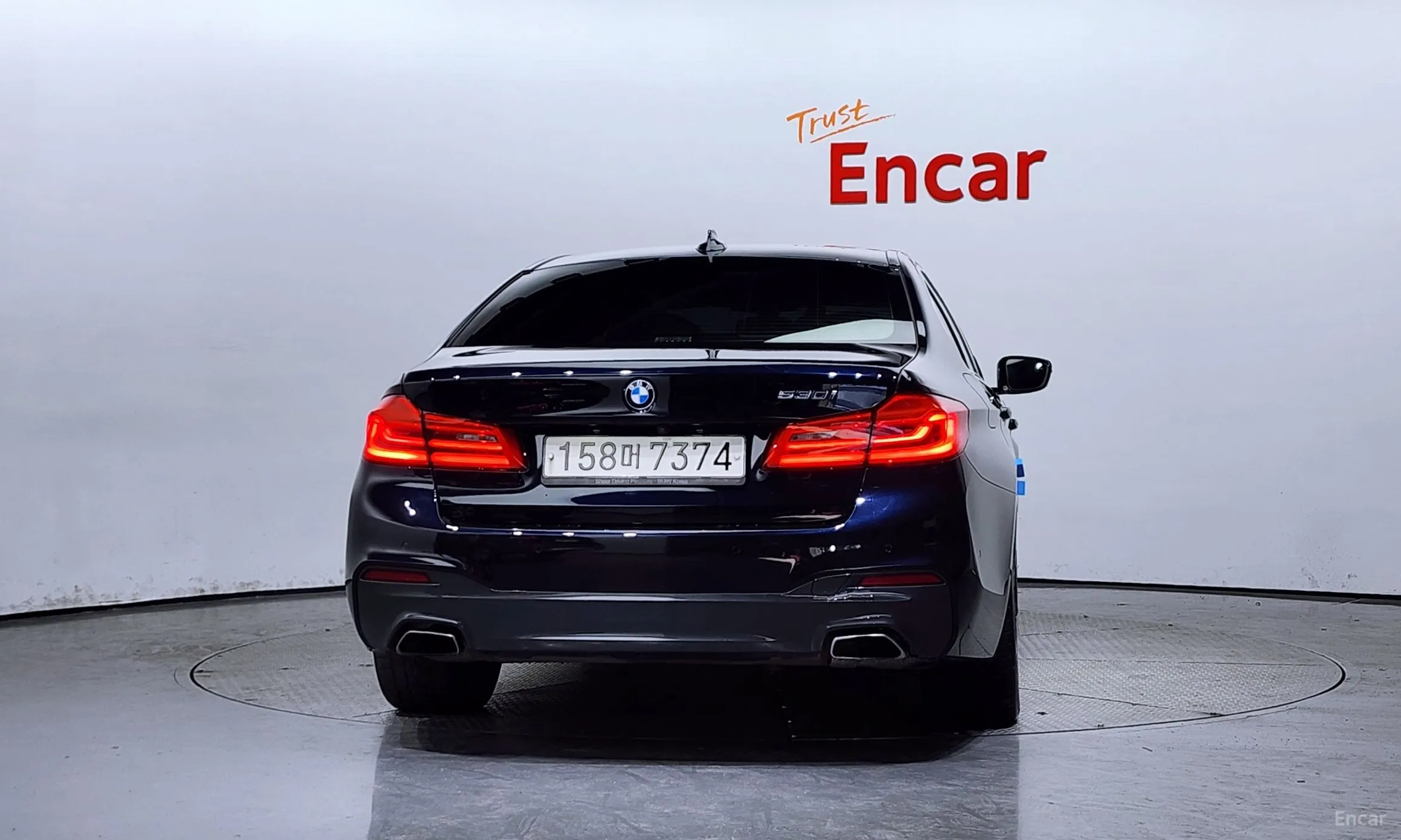 BMW 5 Series (G30) превью 3