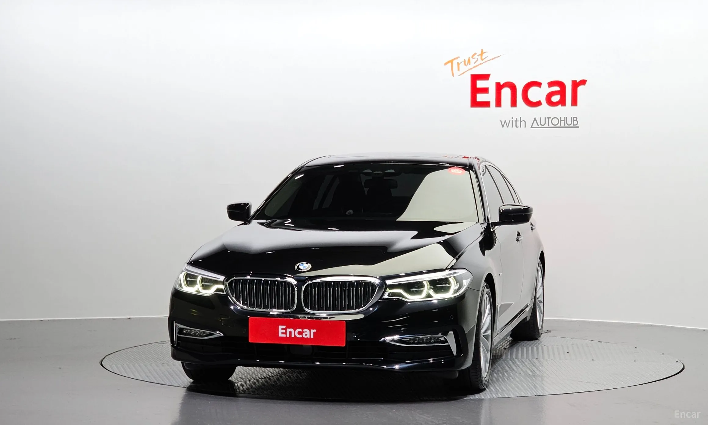BMW 5 Series (G30) превью 2