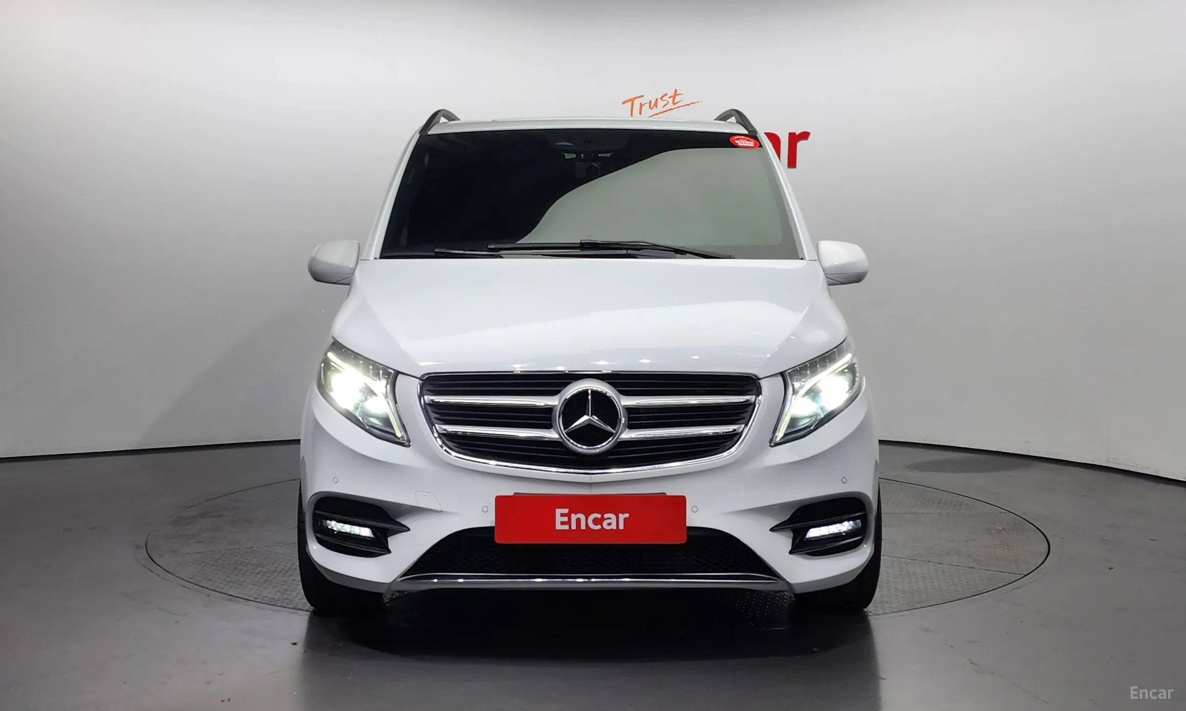Mercedes Benz V-Class