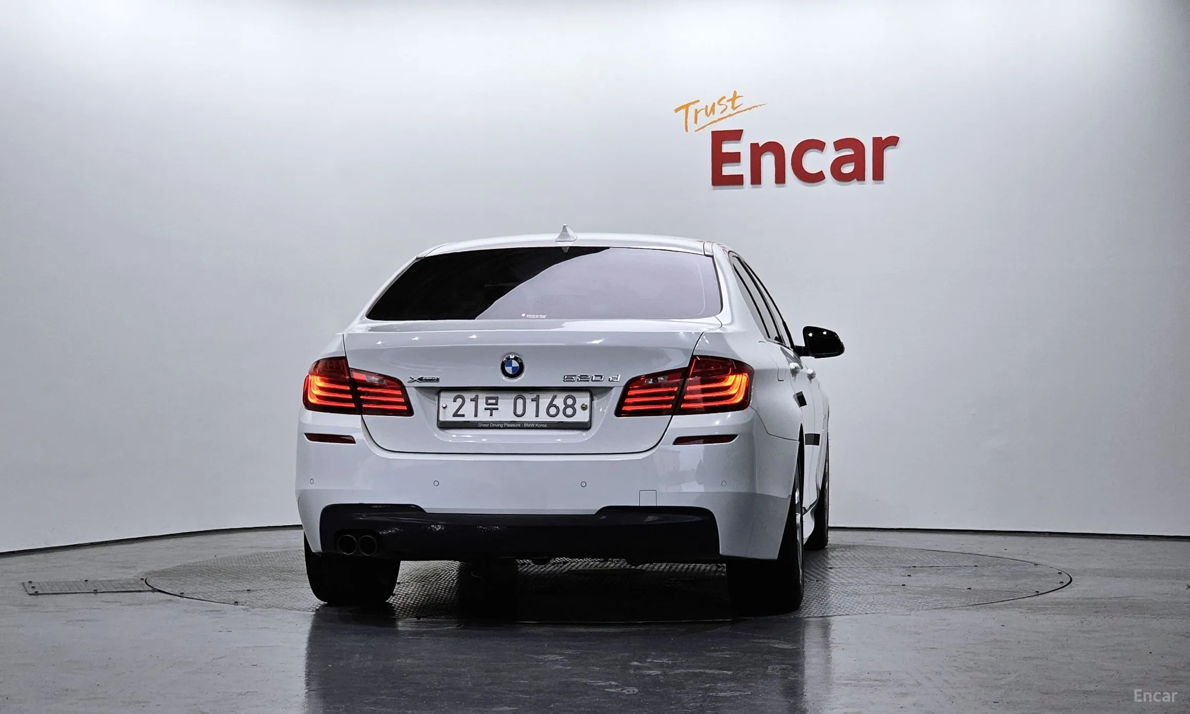 BMW 5 Series (F10) превью 3