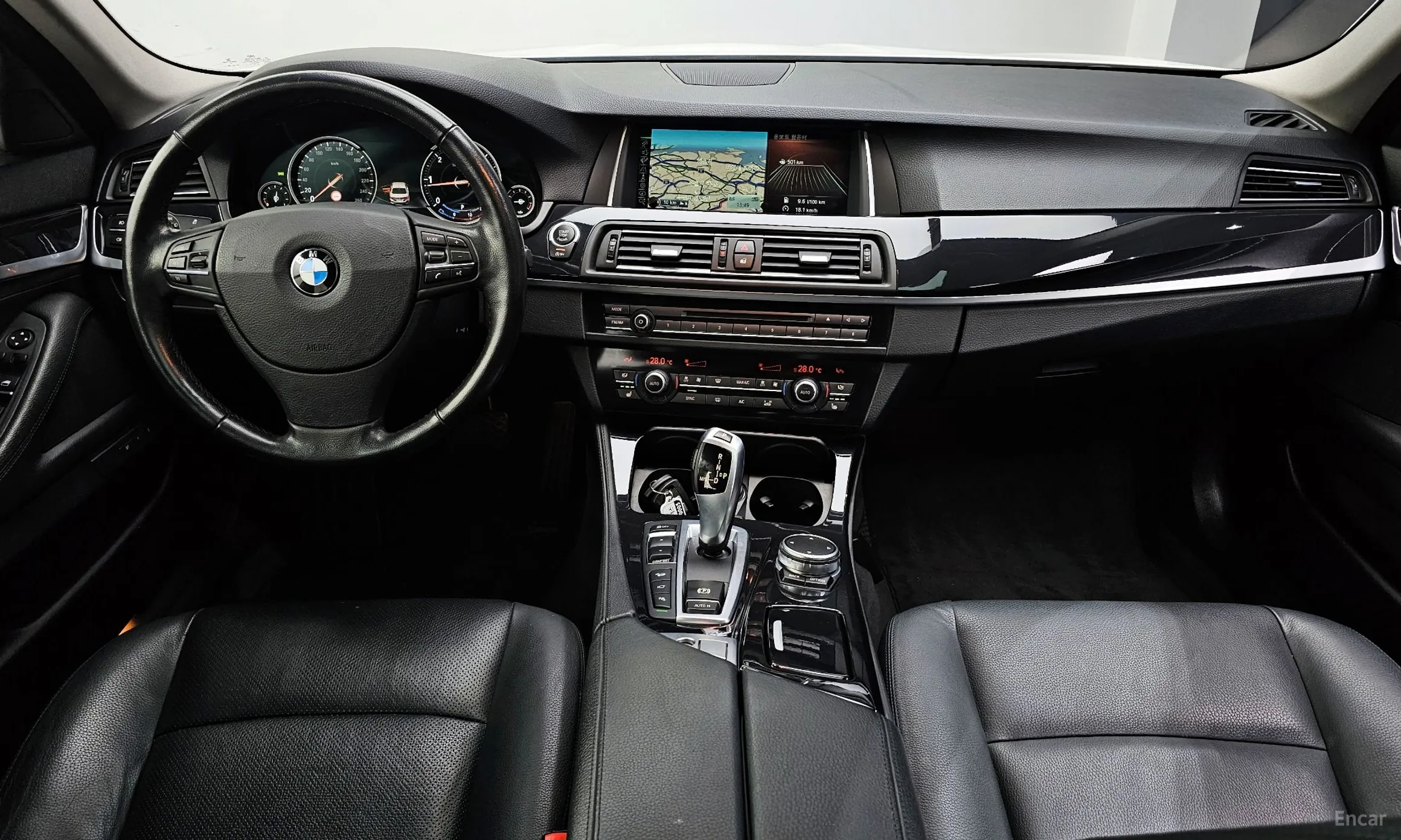 BMW 5 Series (F10) превью 4