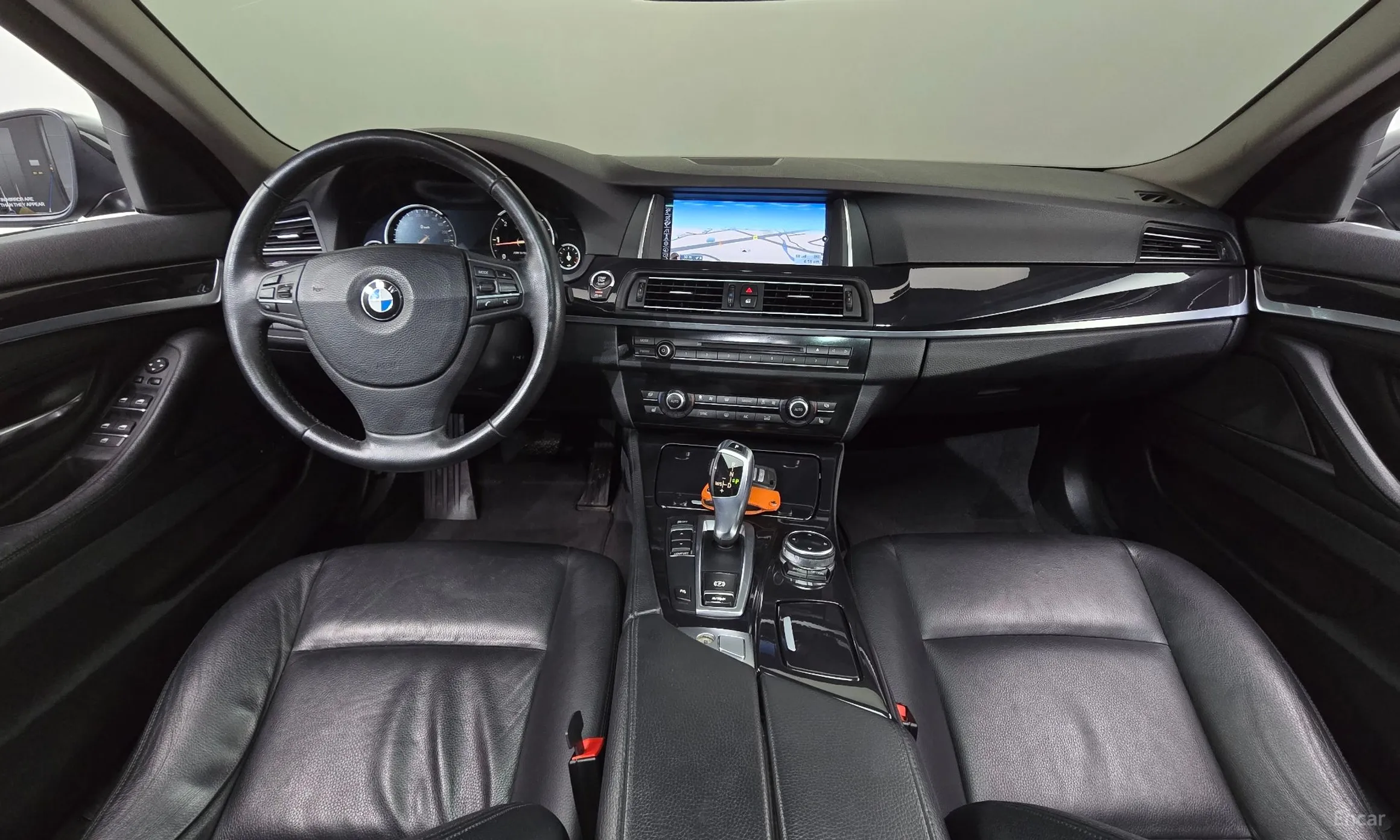 BMW 5 Series (F10) превью 4