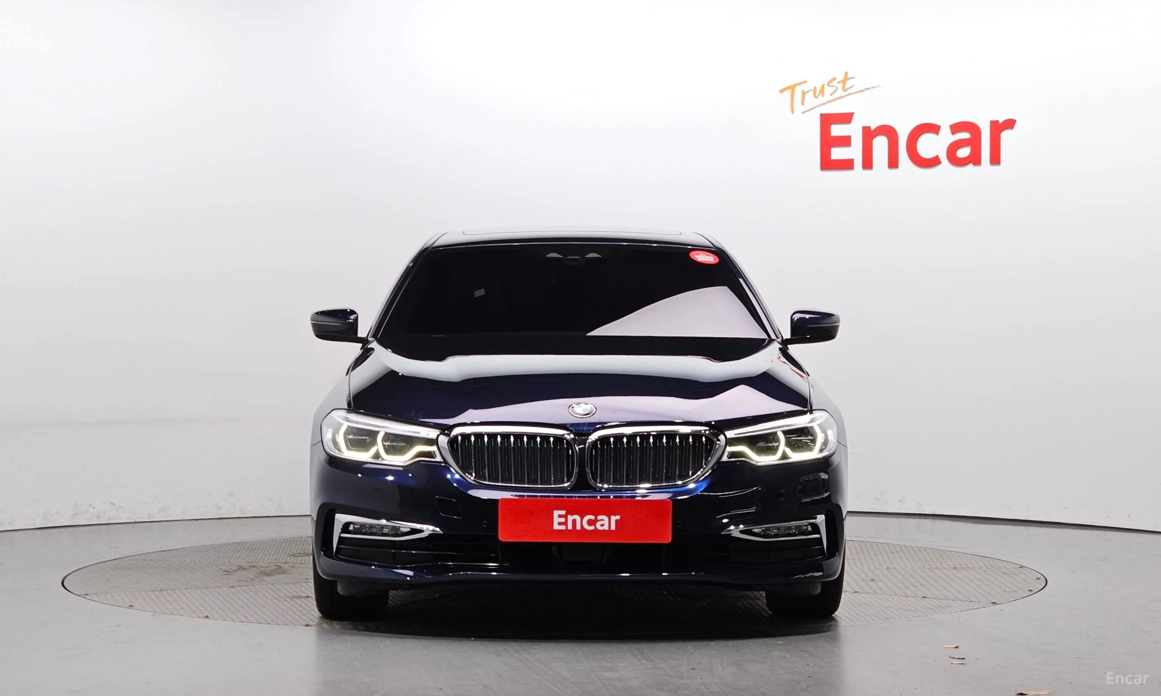 BMW 5 Series (G30) превью 2