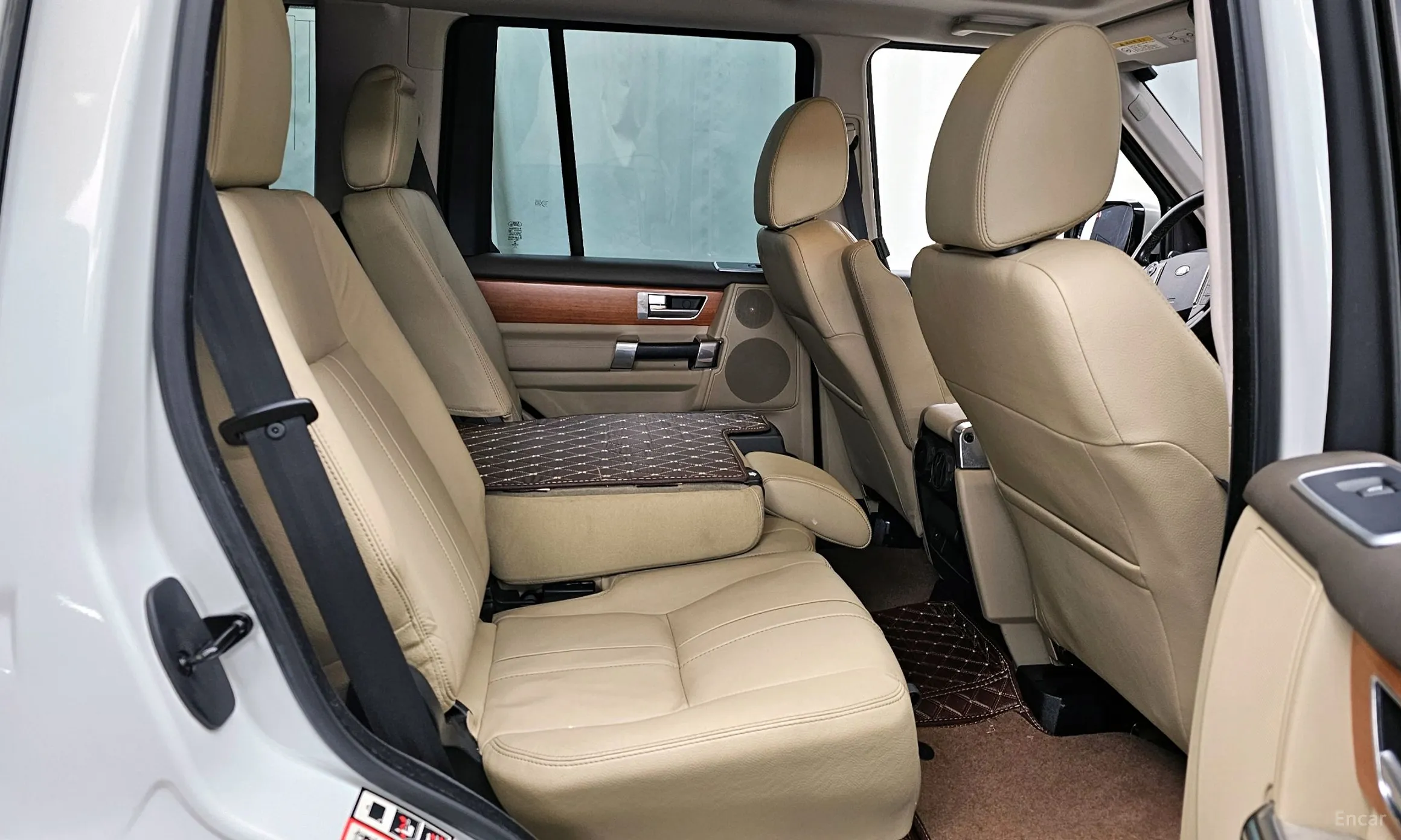 Land Rover Discovery 4 превью 12