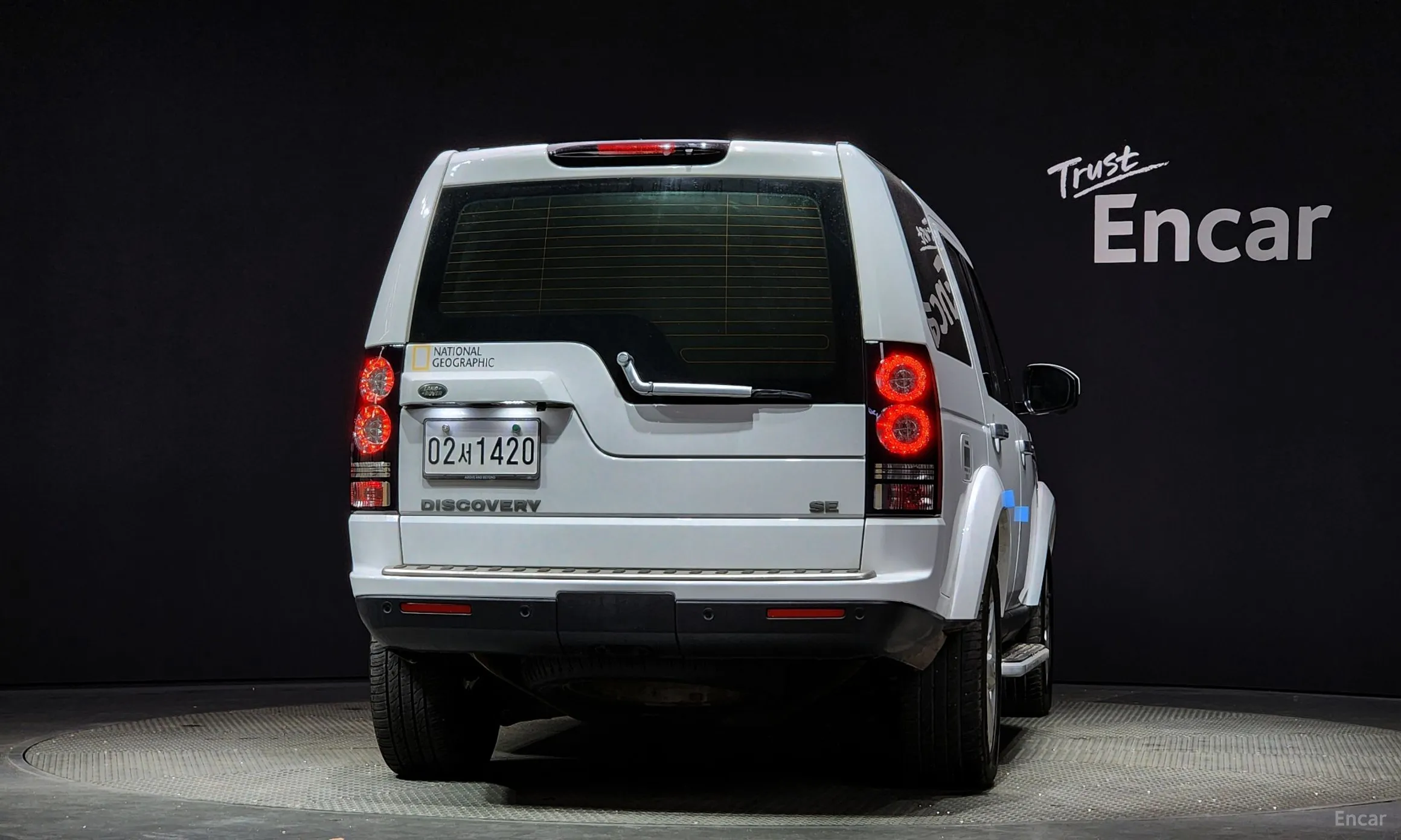Land Rover Discovery 4 превью 4