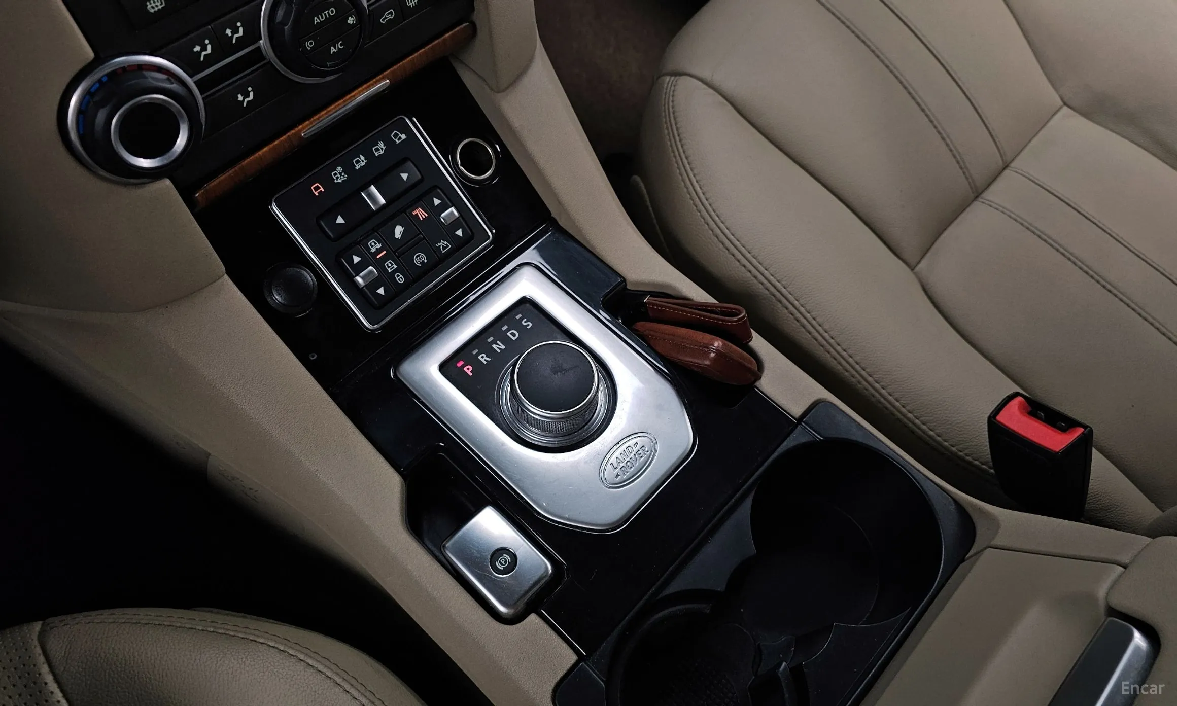 Land Rover Discovery 4 превью 9